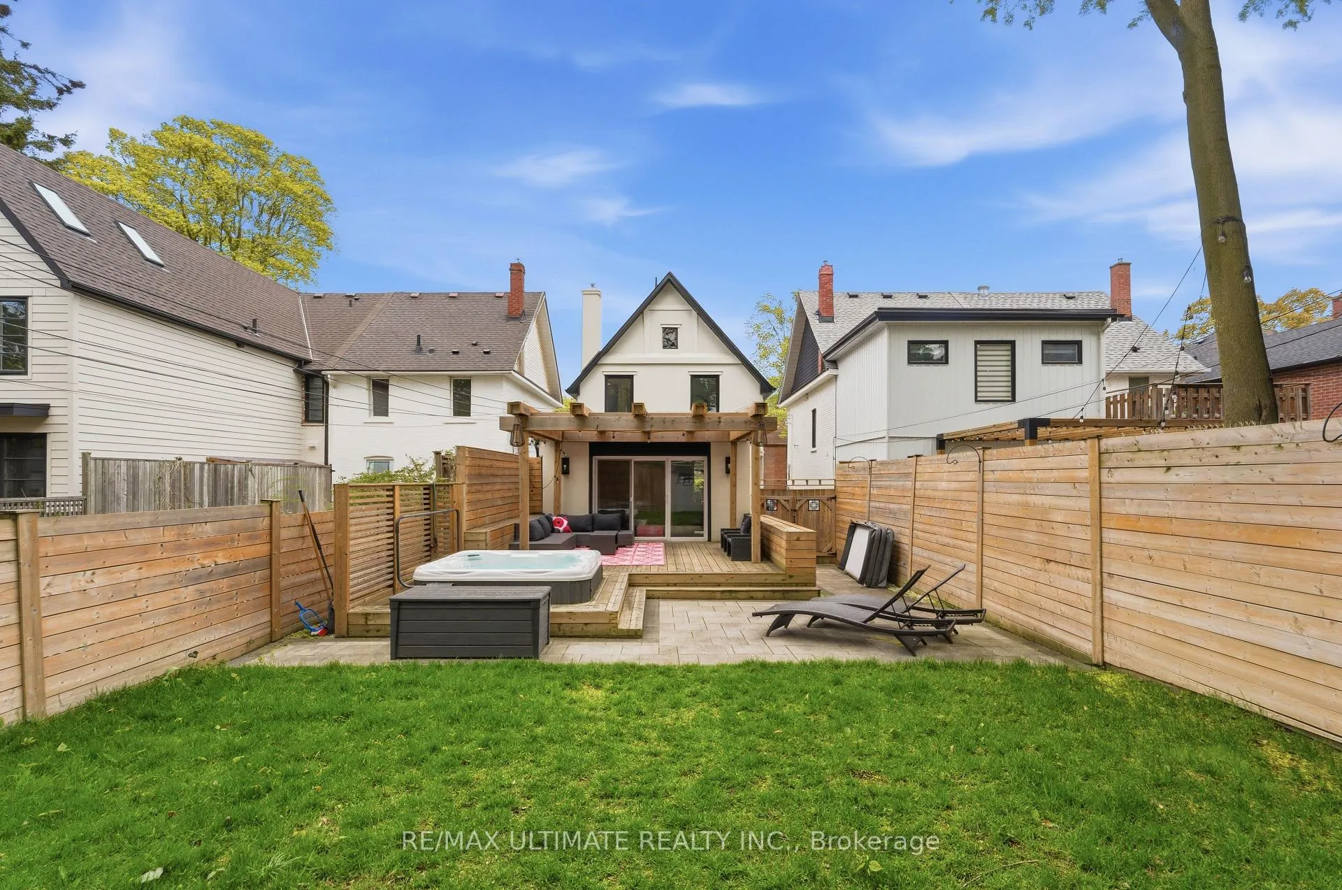 Photo 37 of 254 Airdrie Road, Toronto, Leaside — HOMEH