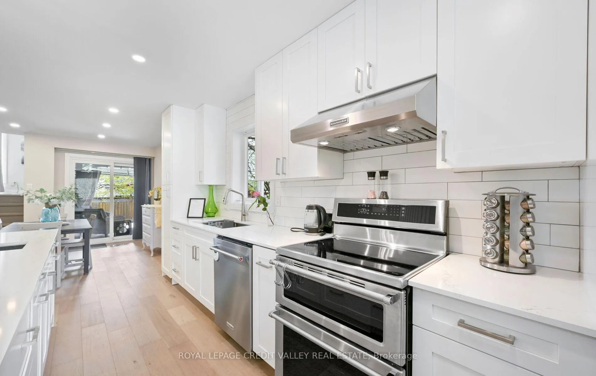 Photo 11 of 24 Pluto Drive, Brampton, Madoc — HOMEH