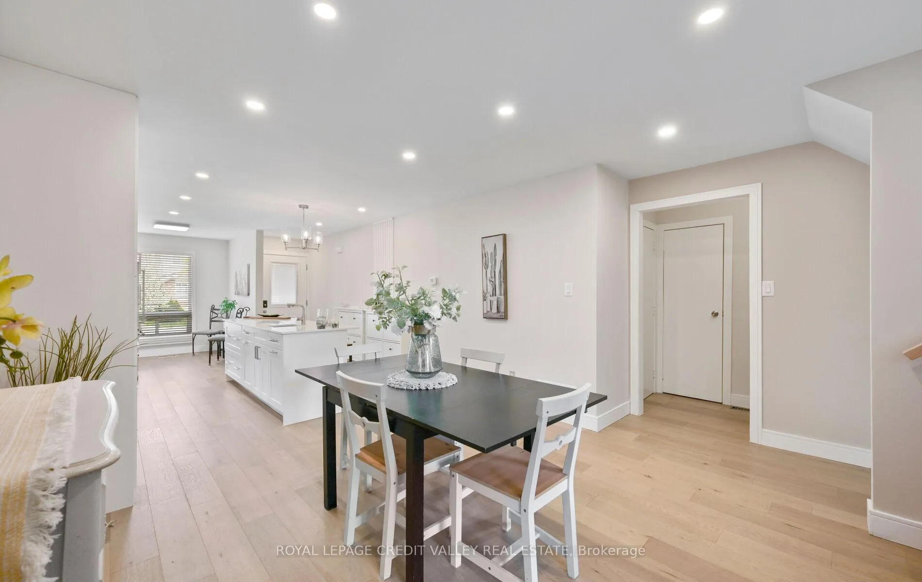 Photo 18 of 24 Pluto Drive, Brampton, Madoc — HOMEH