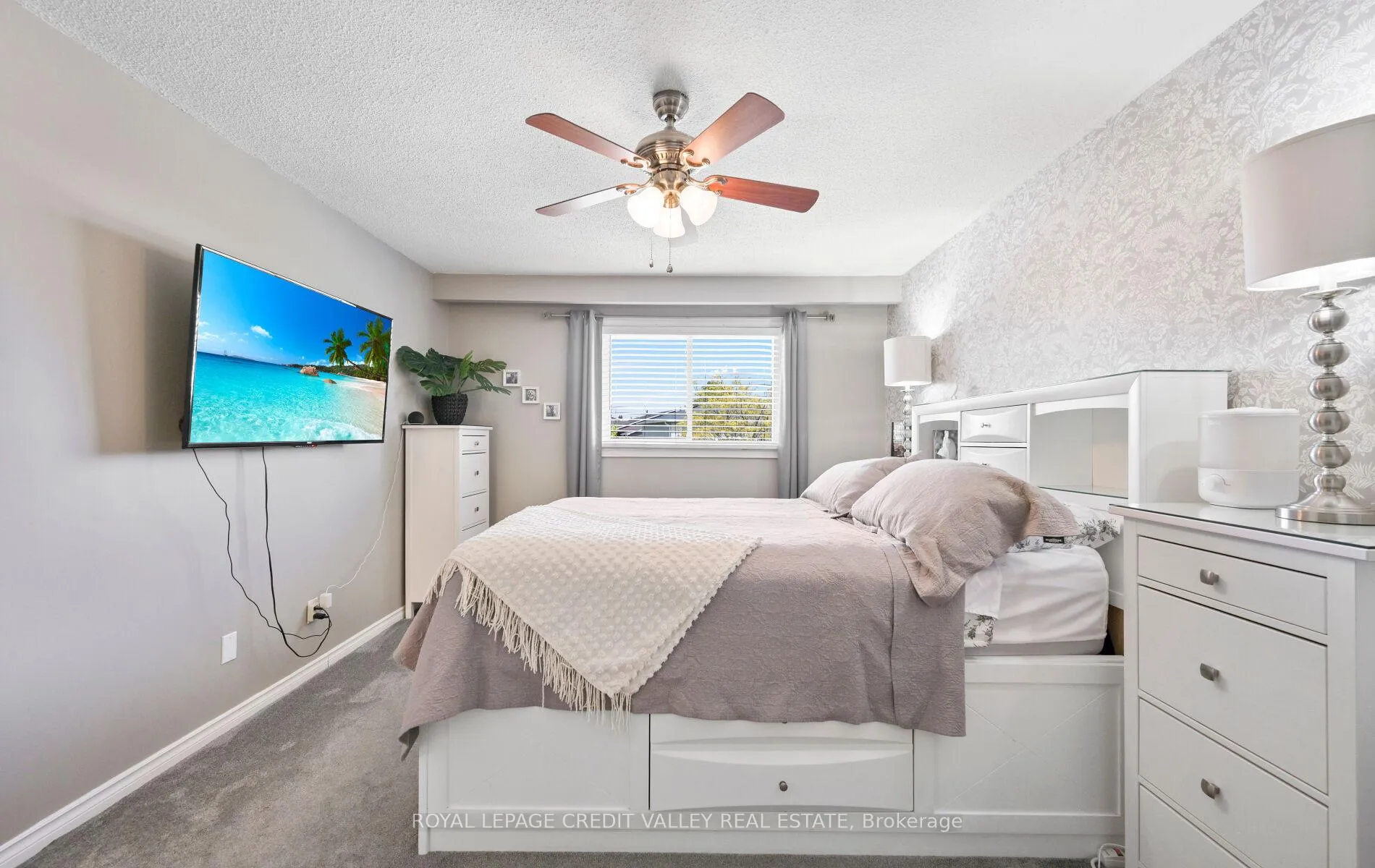 Photo 27 of 24 Pluto Drive, Brampton, Madoc — HOMEH