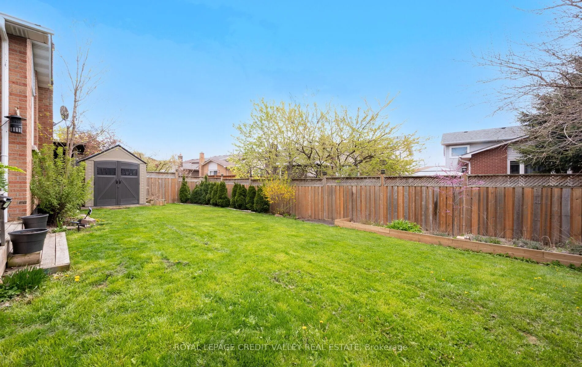Photo 46 of 24 Pluto Drive, Brampton, Madoc — HOMEH