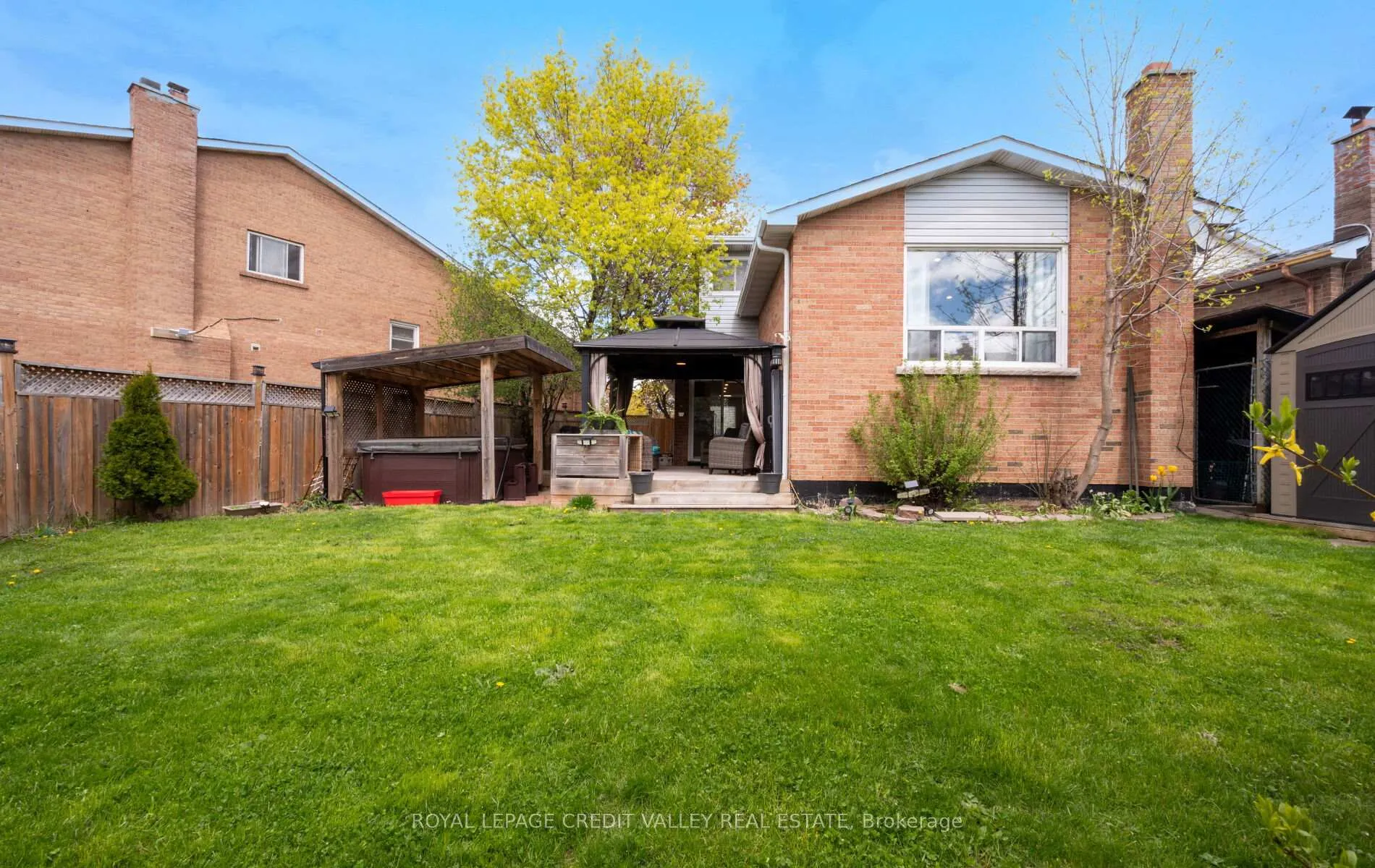 Photo 49 of 24 Pluto Drive, Brampton, Madoc — HOMEH