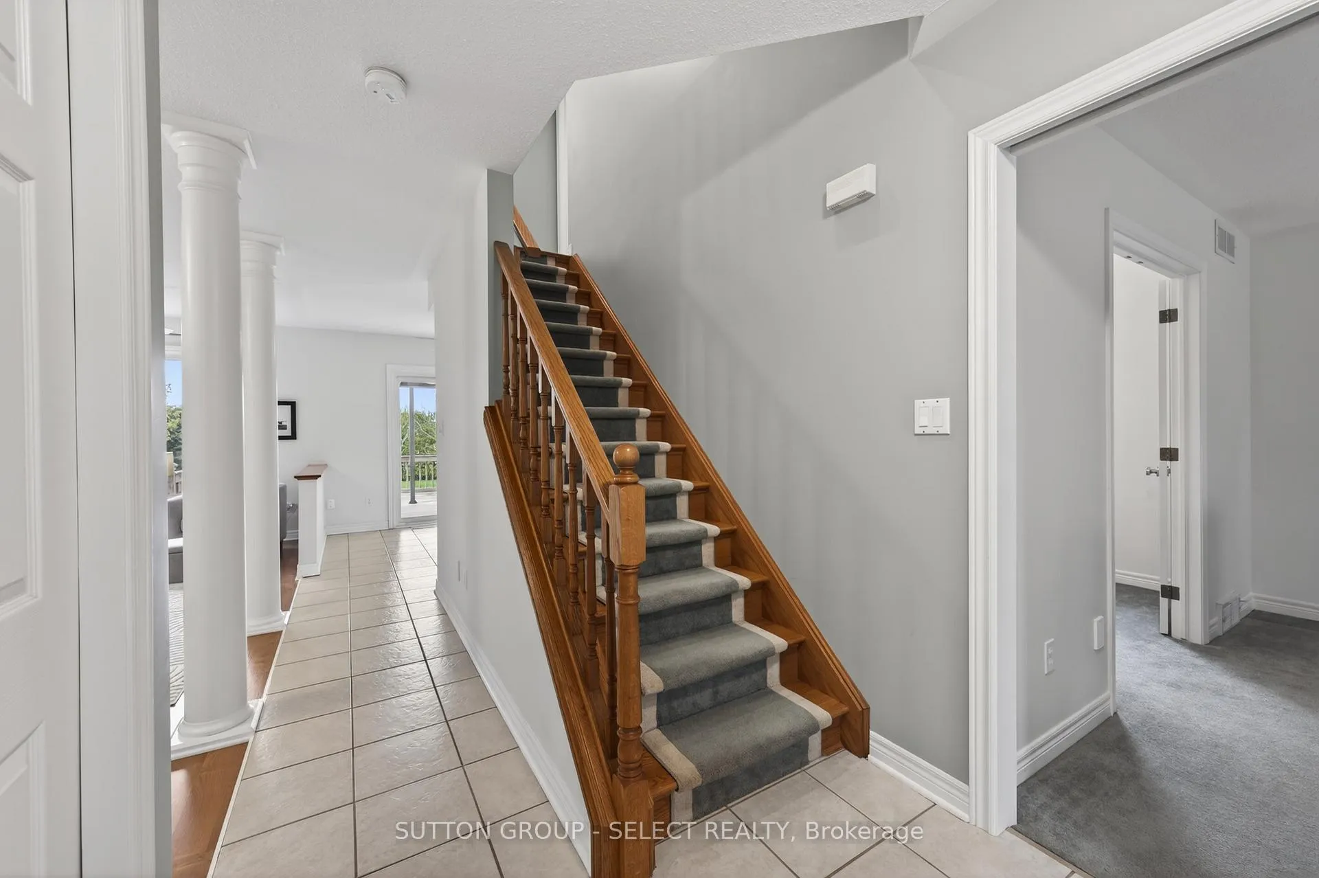 Photo 3 of 55 Heritage Drive, Middlesex Centre, Ilderton — HOMEH