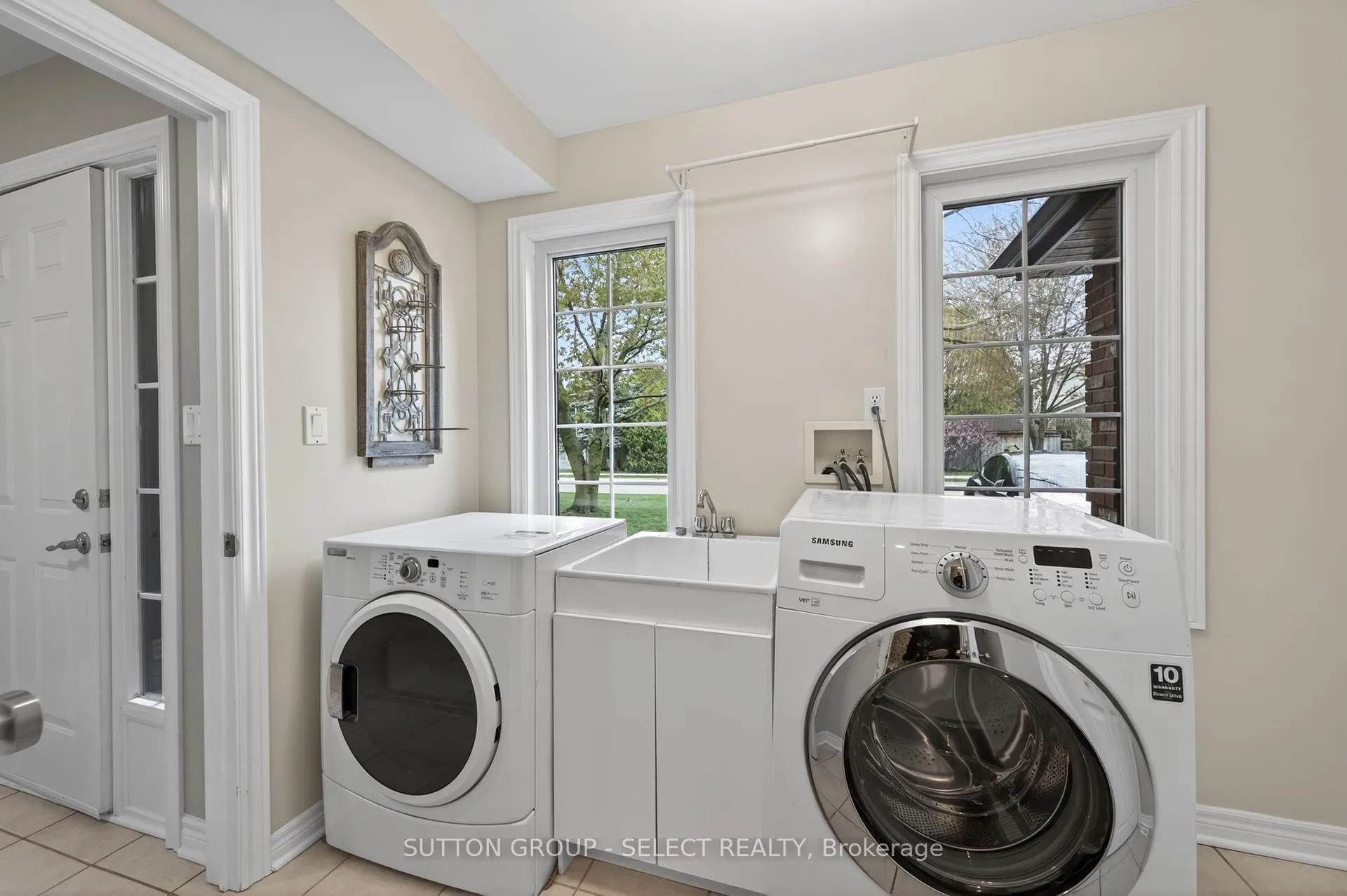 Photo 13 of 55 Heritage Drive, Middlesex Centre, Ilderton — HOMEH