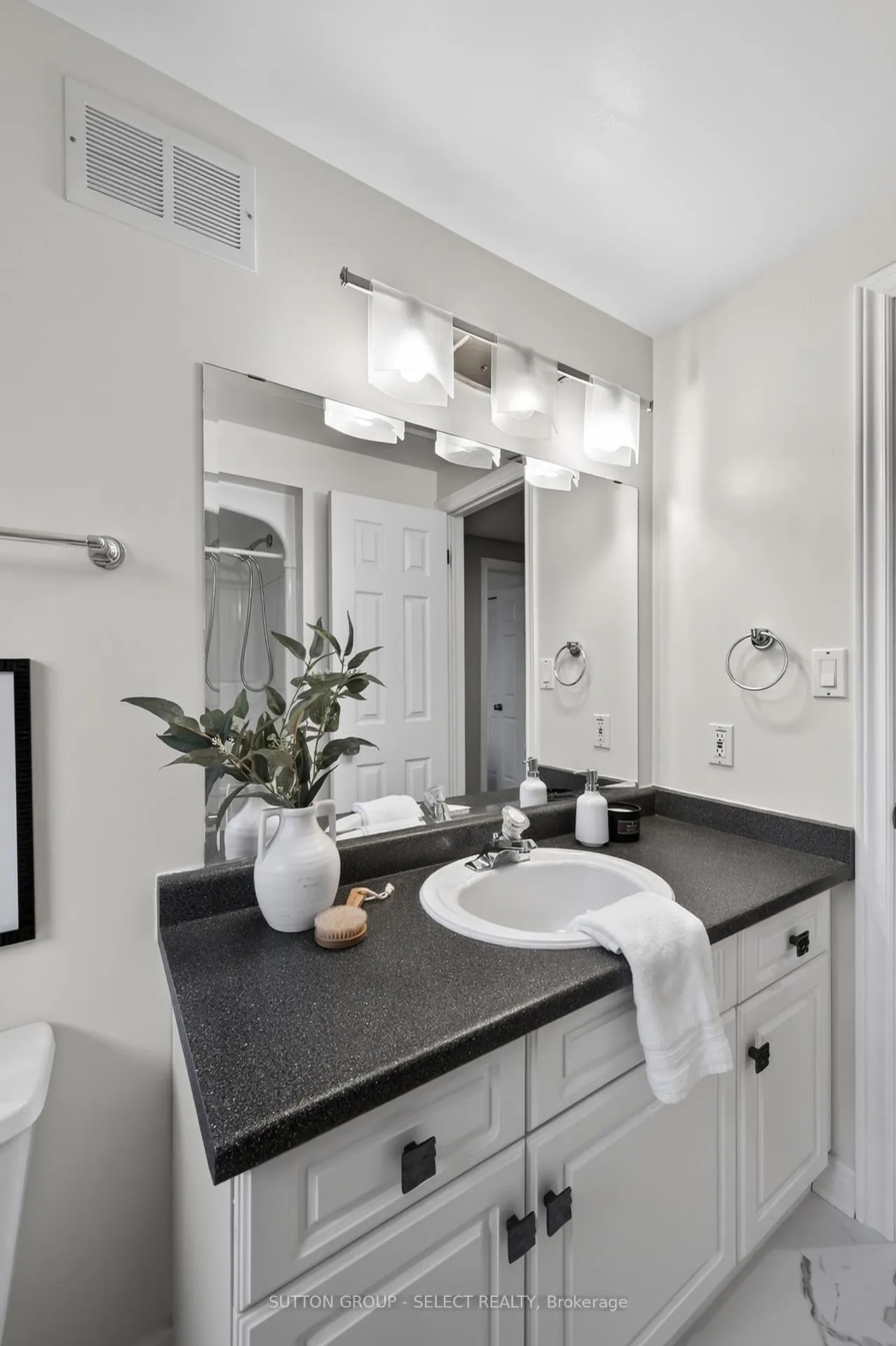 Photo 21 of 55 Heritage Drive, Middlesex Centre, Ilderton — HOMEH