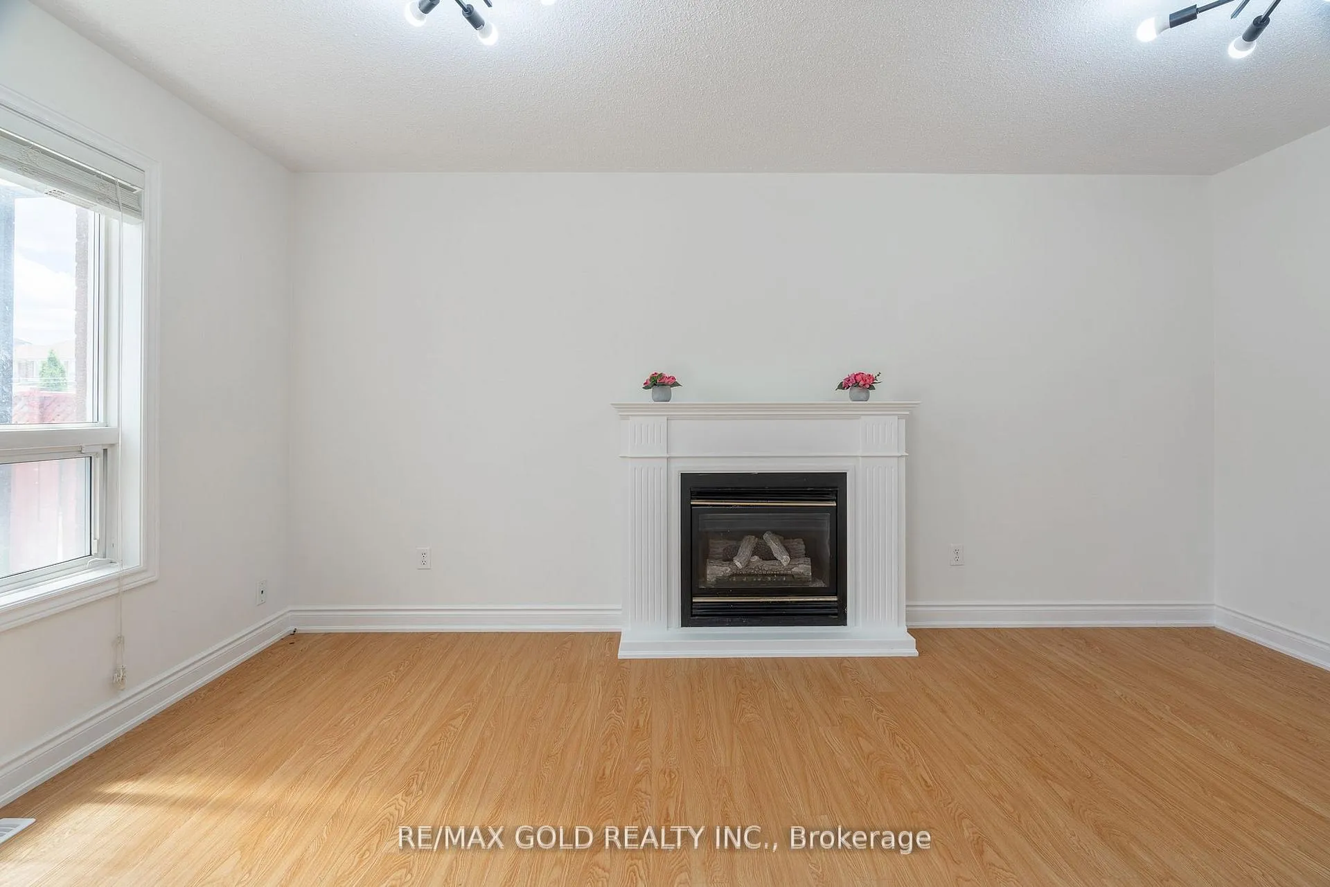 Photo 15 of 51 Tigerlily Place, Brampton, Sandringham-Wellington — HOMEH