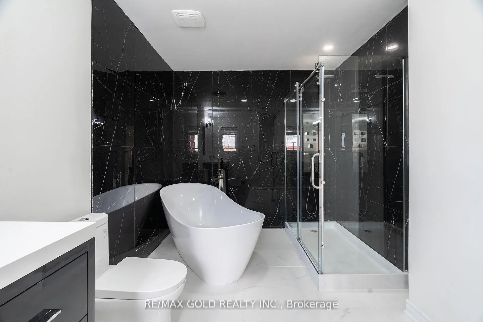 Photo 25 of 51 Tigerlily Place, Brampton, Sandringham-Wellington — HOMEH