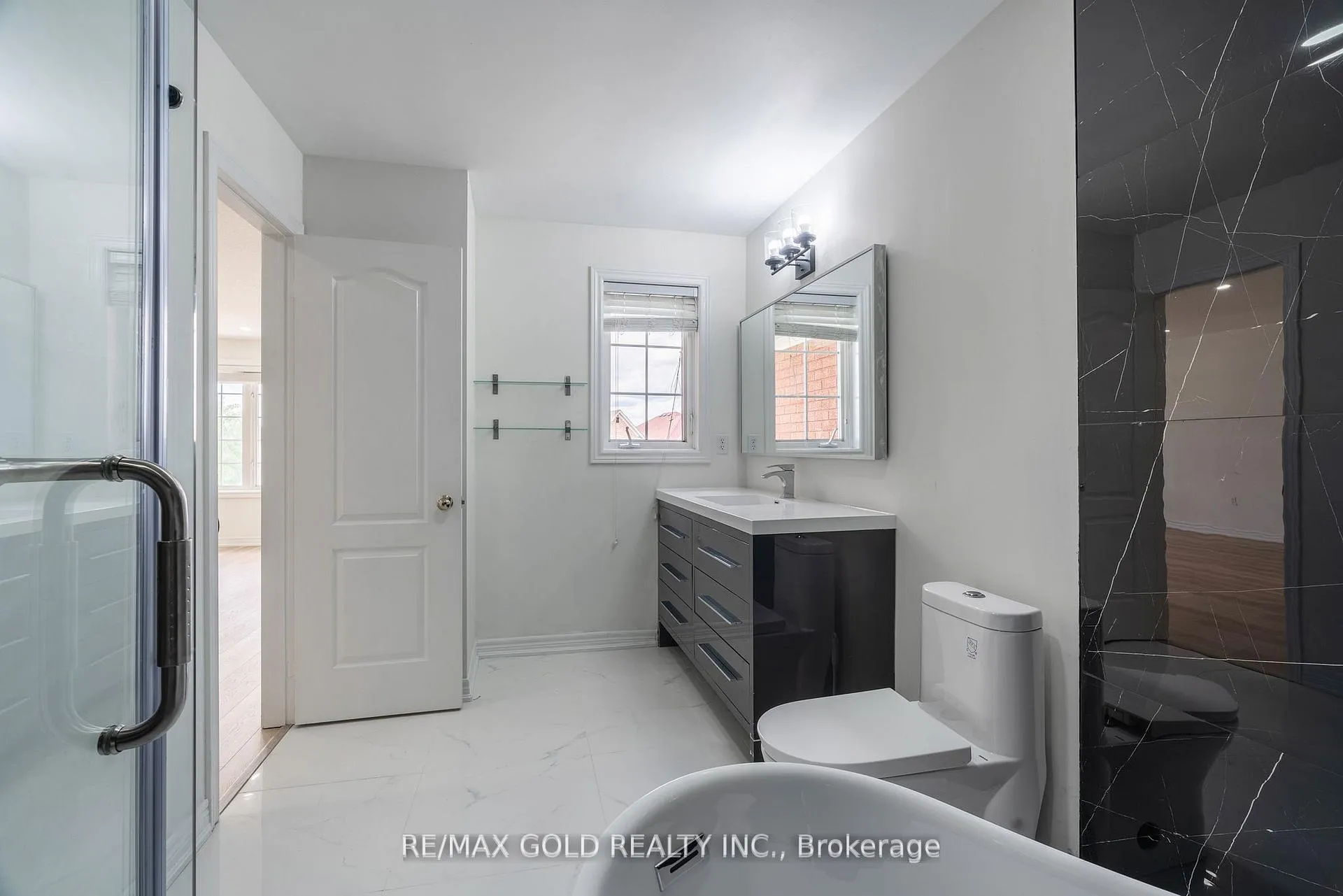 Photo 26 of 51 Tigerlily Place, Brampton, Sandringham-Wellington — HOMEH