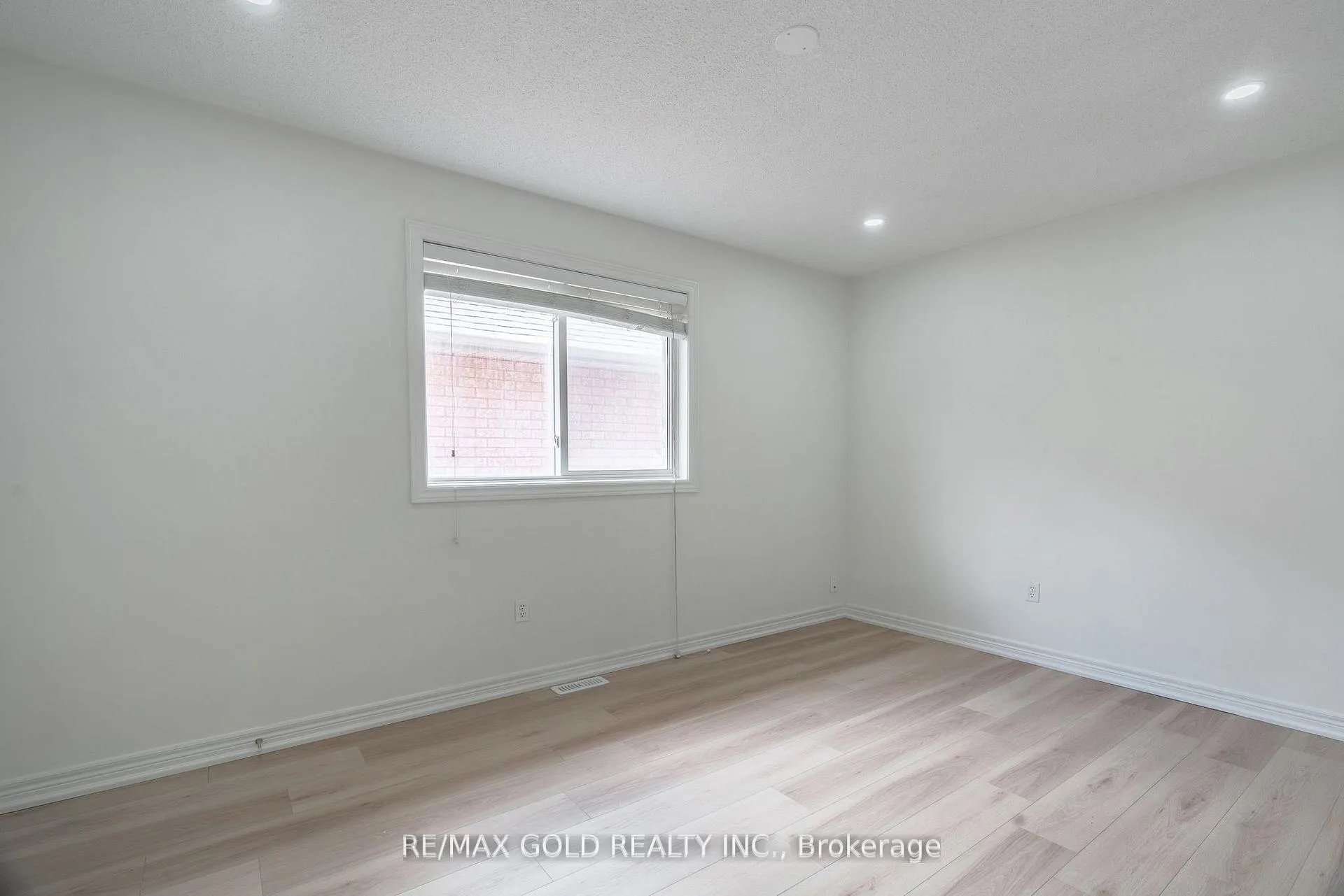 Photo 27 of 51 Tigerlily Place, Brampton, Sandringham-Wellington — HOMEH