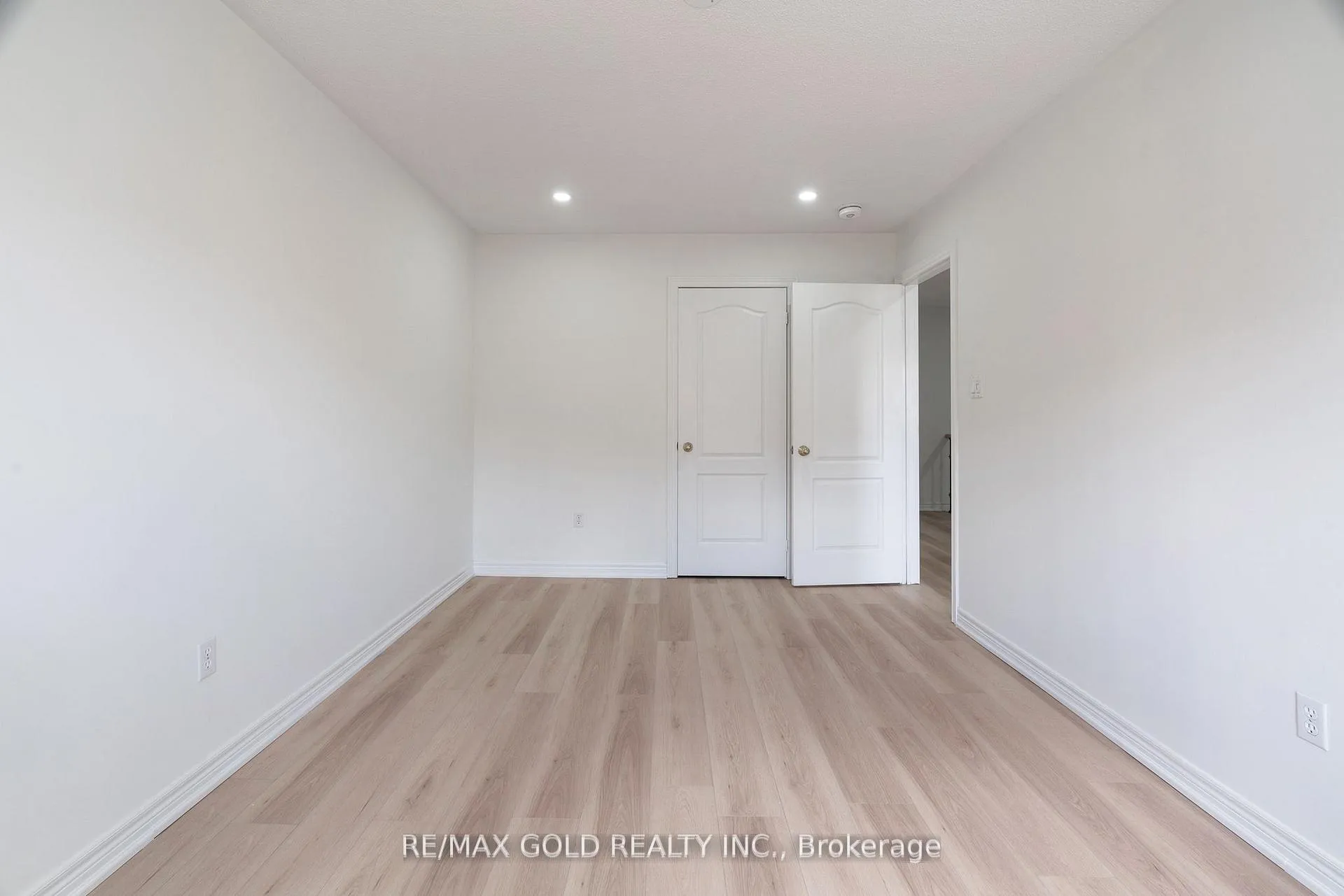 Photo 31 of 51 Tigerlily Place, Brampton, Sandringham-Wellington — HOMEH
