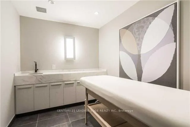 Photo 6 of Unit 3406, 8 The Esplanade Avenue, Toronto, Waterfront Communities — HOMEH