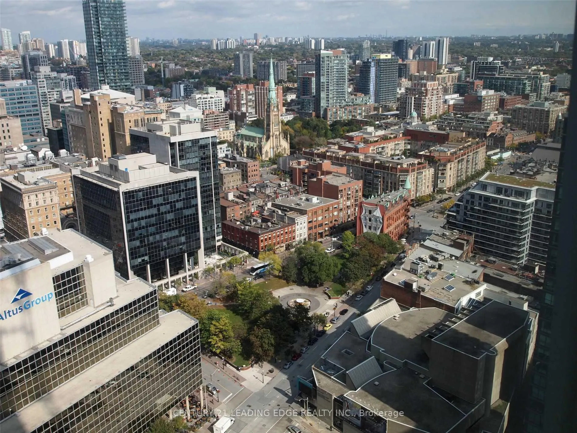 Photo 11 of Unit 3406, 8 The Esplanade Avenue, Toronto, Waterfront Communities — HOMEH