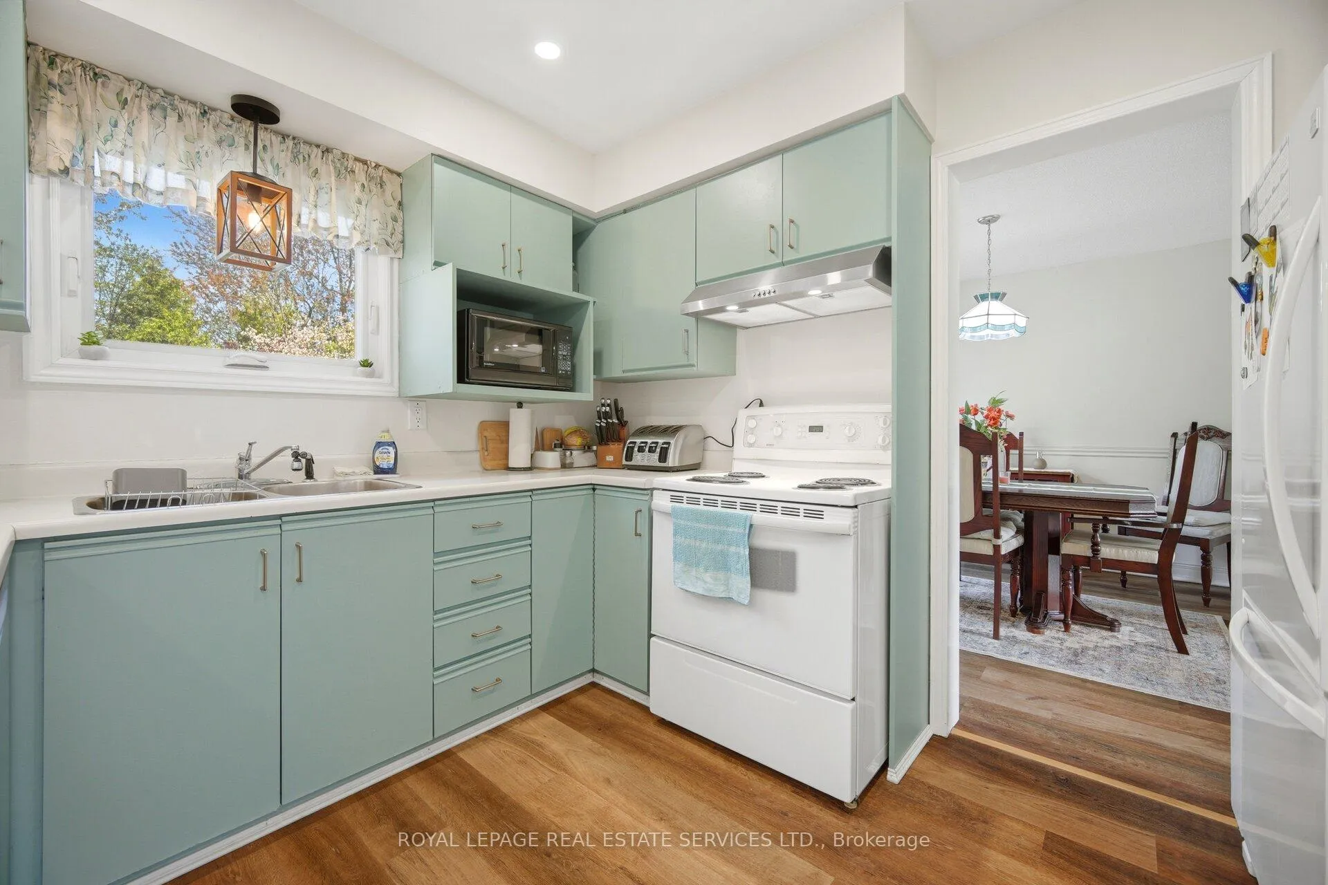 Photo 14 of 18 Wolverton Crescent, Brampton, Central Park — HOMEH