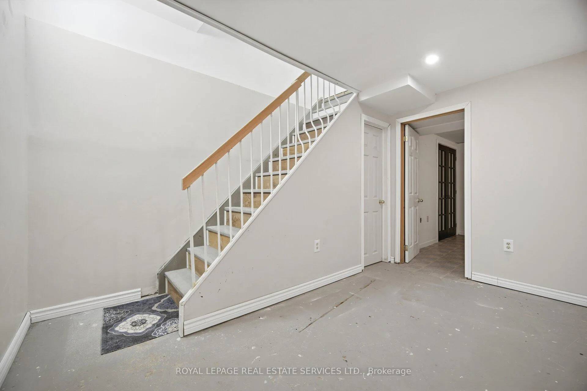 Photo 32 of 18 Wolverton Crescent, Brampton, Central Park — HOMEH