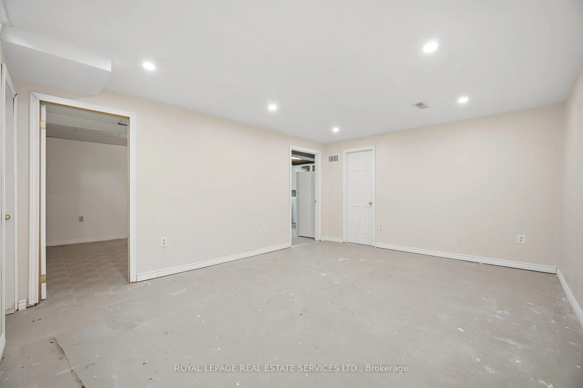 Photo 33 of 18 Wolverton Crescent, Brampton, Central Park — HOMEH