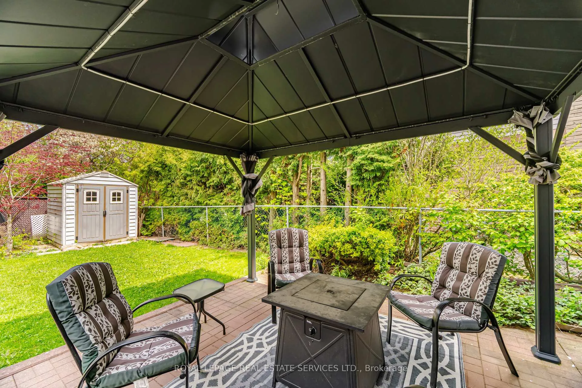 Photo 43 of 18 Wolverton Crescent, Brampton, Central Park — HOMEH