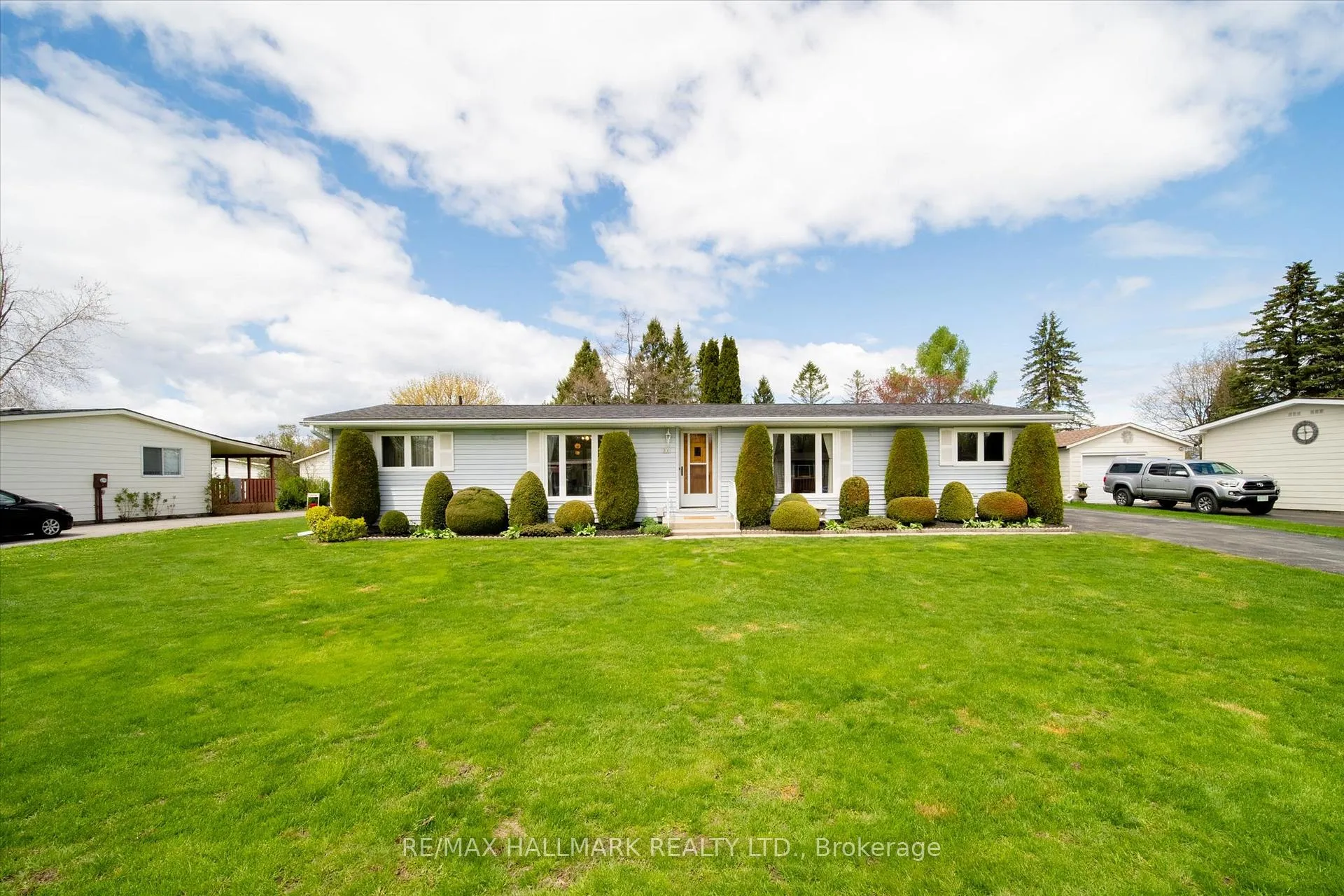 Photo 8 of 59 Damsel Circle, Georgina, Sutton & Jackson's Point — HOMEH