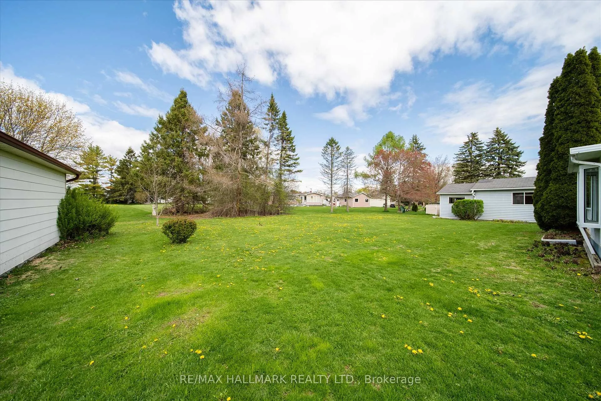 Photo 37 of 59 Damsel Circle, Georgina, Sutton & Jackson's Point — HOMEH