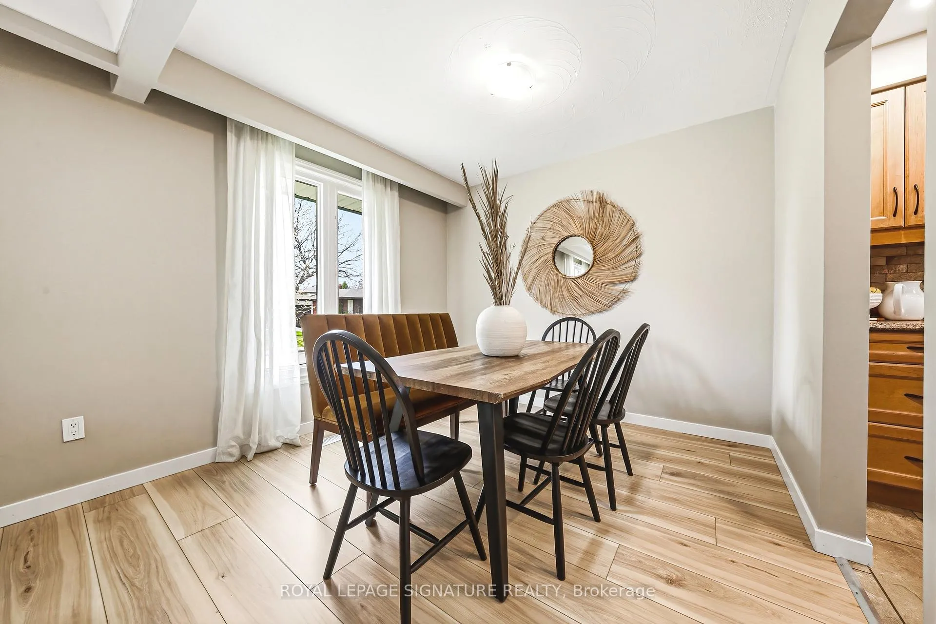 Photo 9 of 104 Gardiner Drive, Hamilton, Gilkson — HOMEH