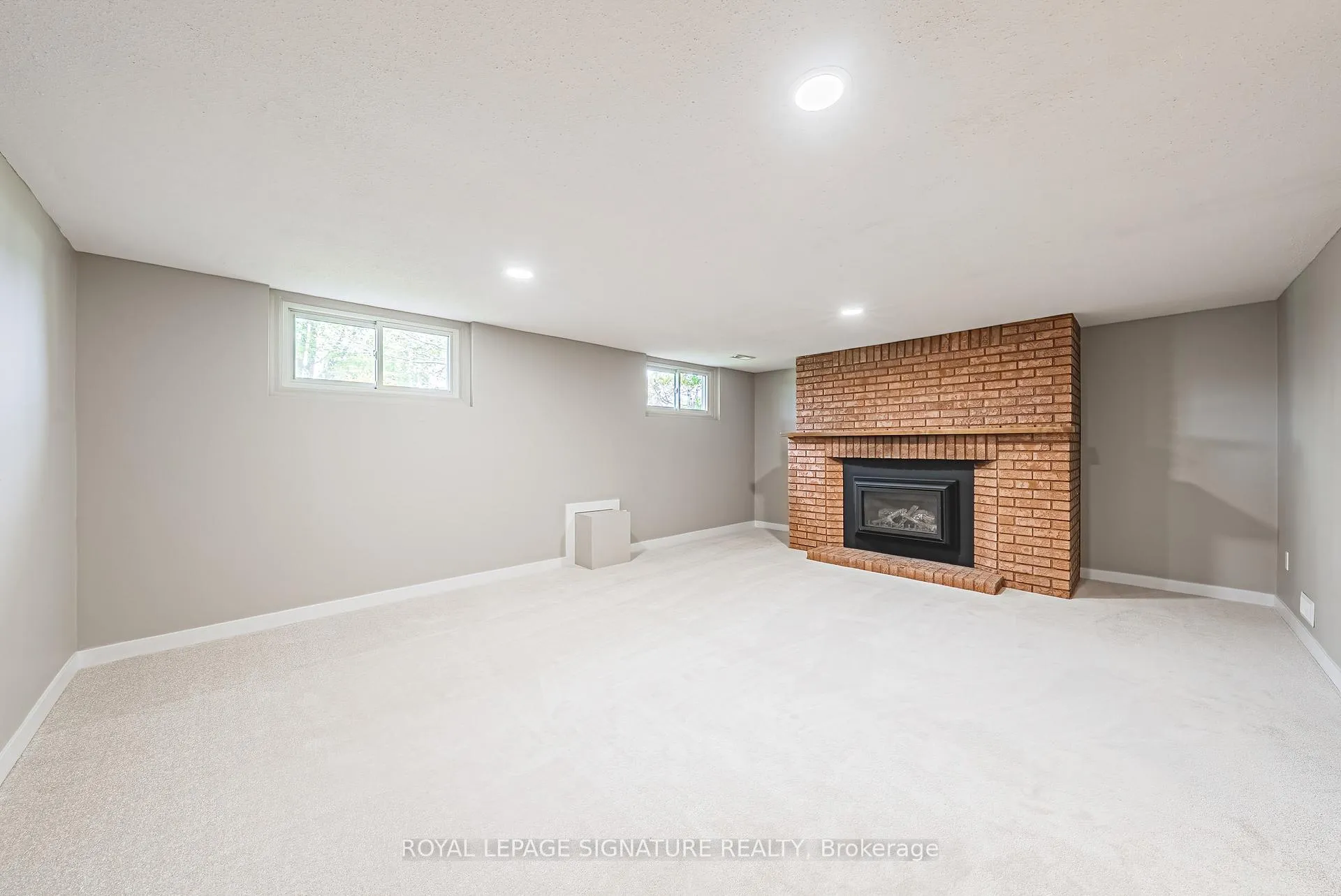 Photo 25 of 104 Gardiner Drive, Hamilton, Gilkson — HOMEH