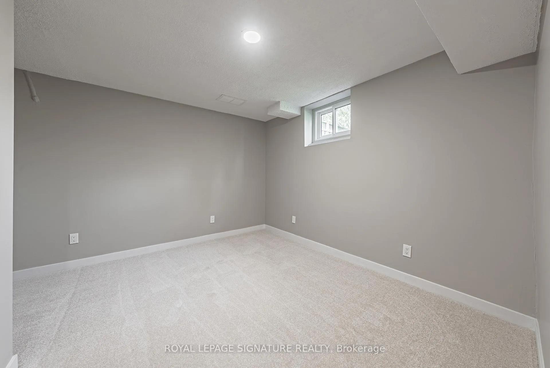 Photo 30 of 104 Gardiner Drive, Hamilton, Gilkson — HOMEH