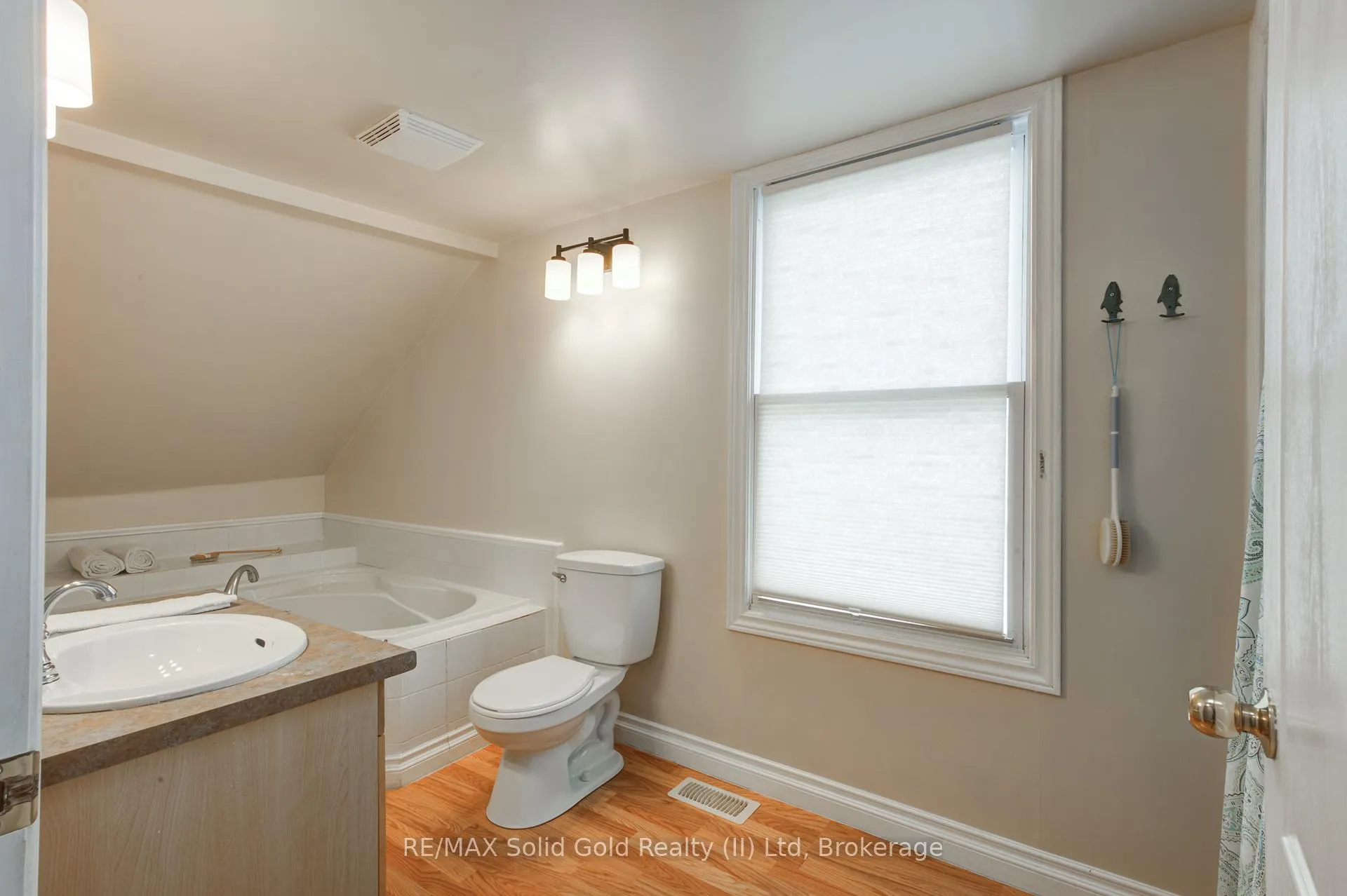 Photo 32 of 409 Tower Heights Drive, Central Elgin, Rural Central Elgin — HOMEH