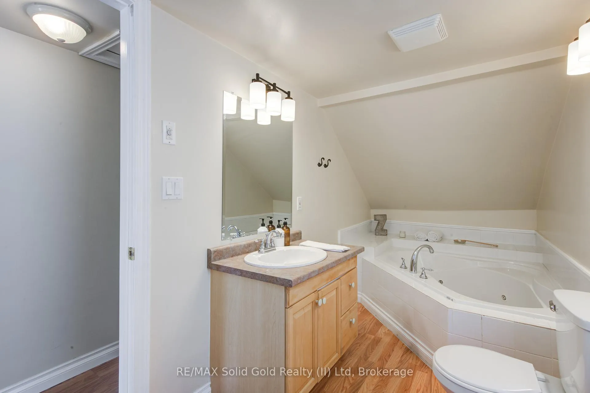 Photo 33 of 409 Tower Heights Drive, Central Elgin, Rural Central Elgin — HOMEH