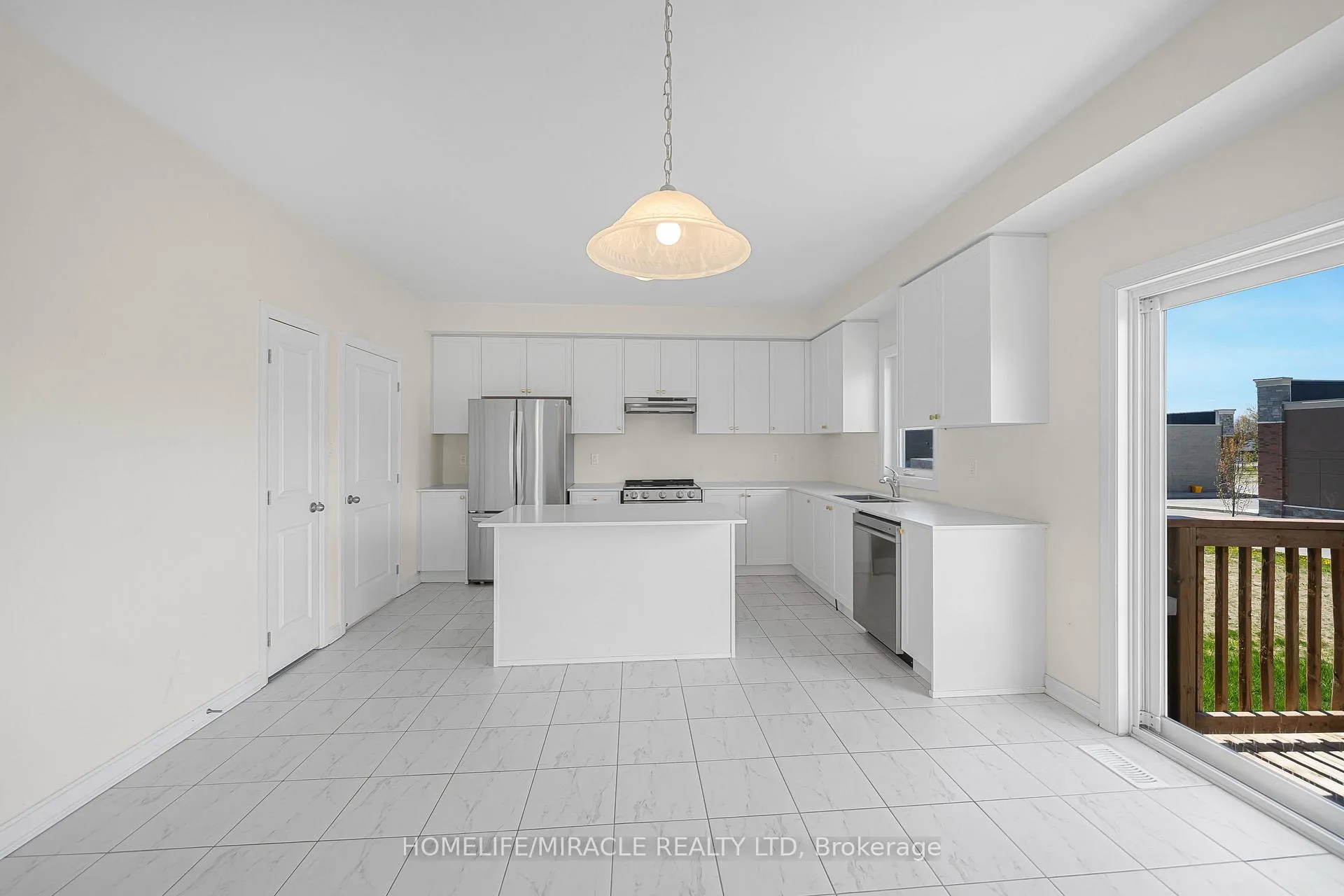Photo 12 of 111 Windermere Boulevard, Loyalist, Bath — HOMEH