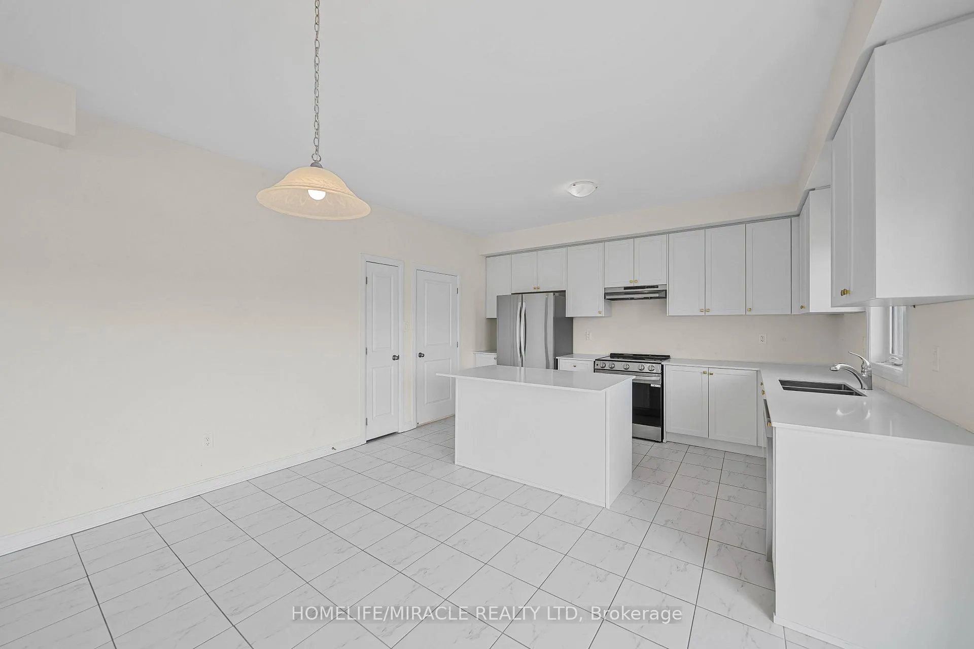 Photo 13 of 111 Windermere Boulevard, Loyalist, Bath — HOMEH