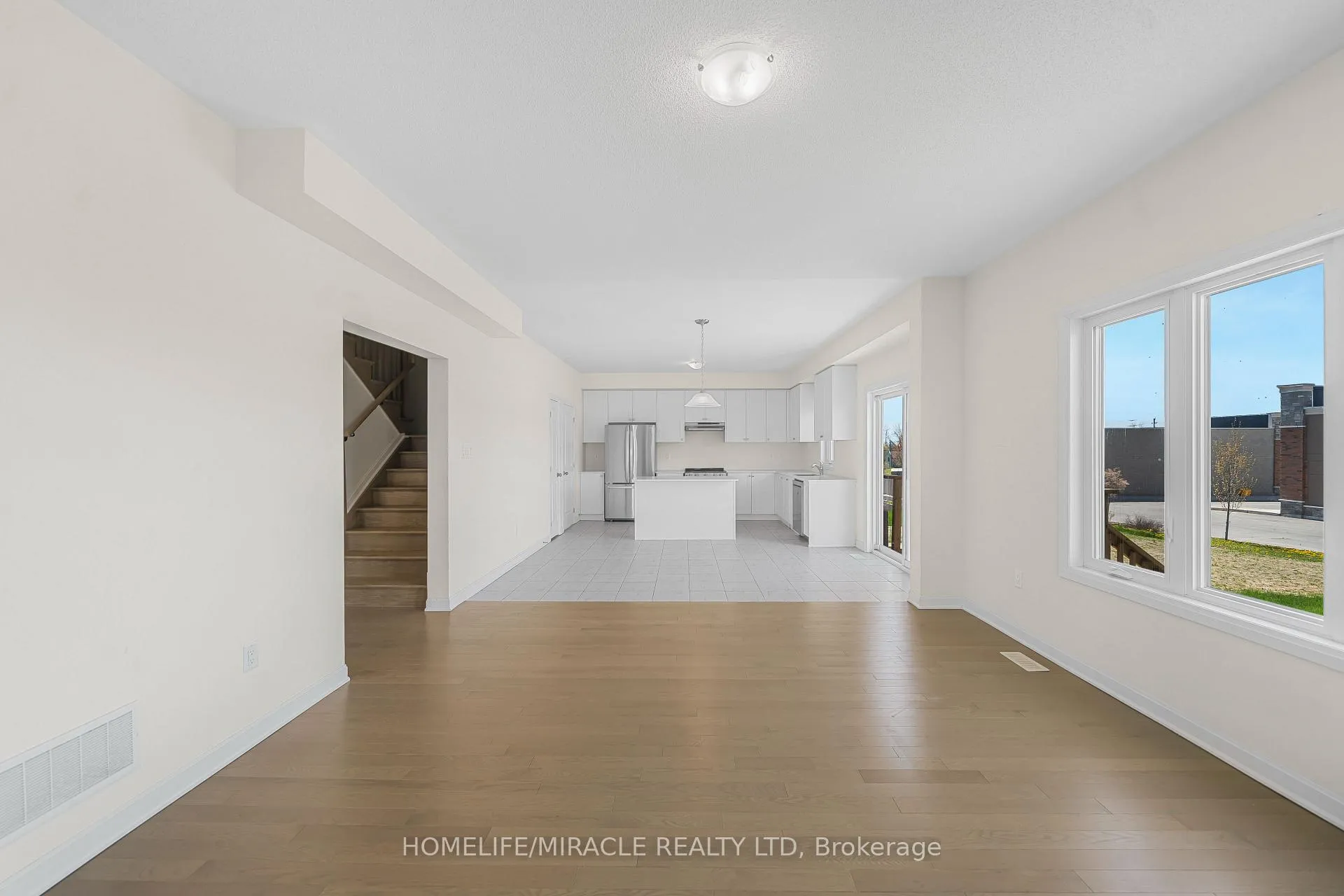 Photo 15 of 111 Windermere Boulevard, Loyalist, Bath — HOMEH