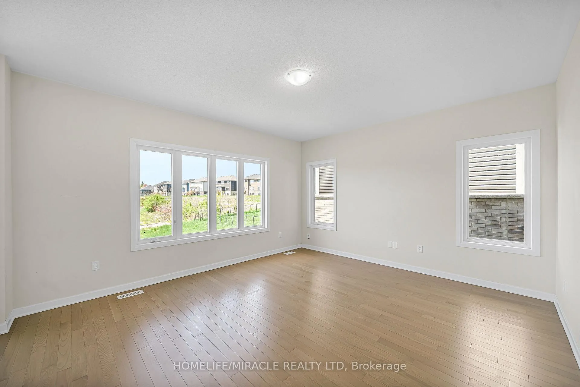 Photo 30 of 111 Windermere Boulevard, Loyalist, Bath — HOMEH