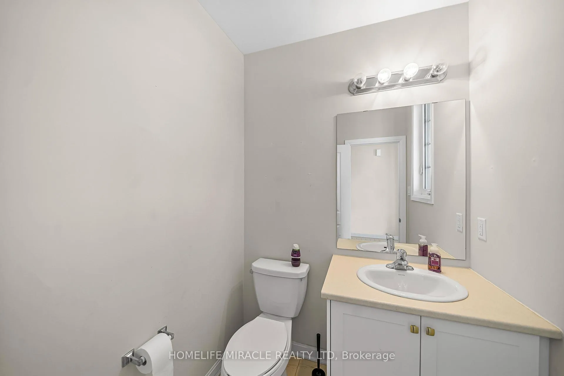 Photo 34 of 111 Windermere Boulevard, Loyalist, Bath — HOMEH