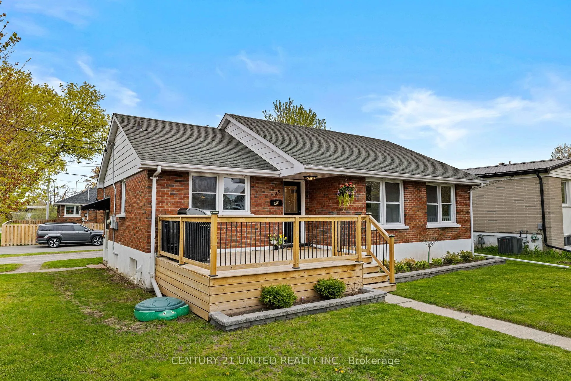 Photo 2 of 605 Harold Drive, Peterborough, Otonabee Ward 1 — HOMEH