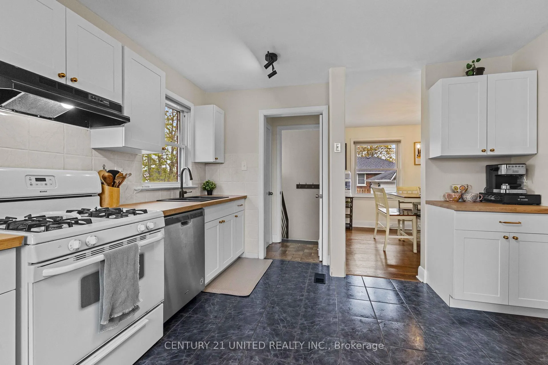 Photo 7 of 605 Harold Drive, Peterborough, Otonabee Ward 1 — HOMEH