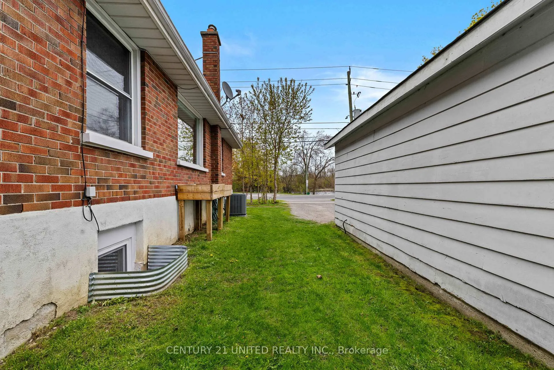 Photo 32 of 605 Harold Drive, Peterborough, Otonabee Ward 1 — HOMEH