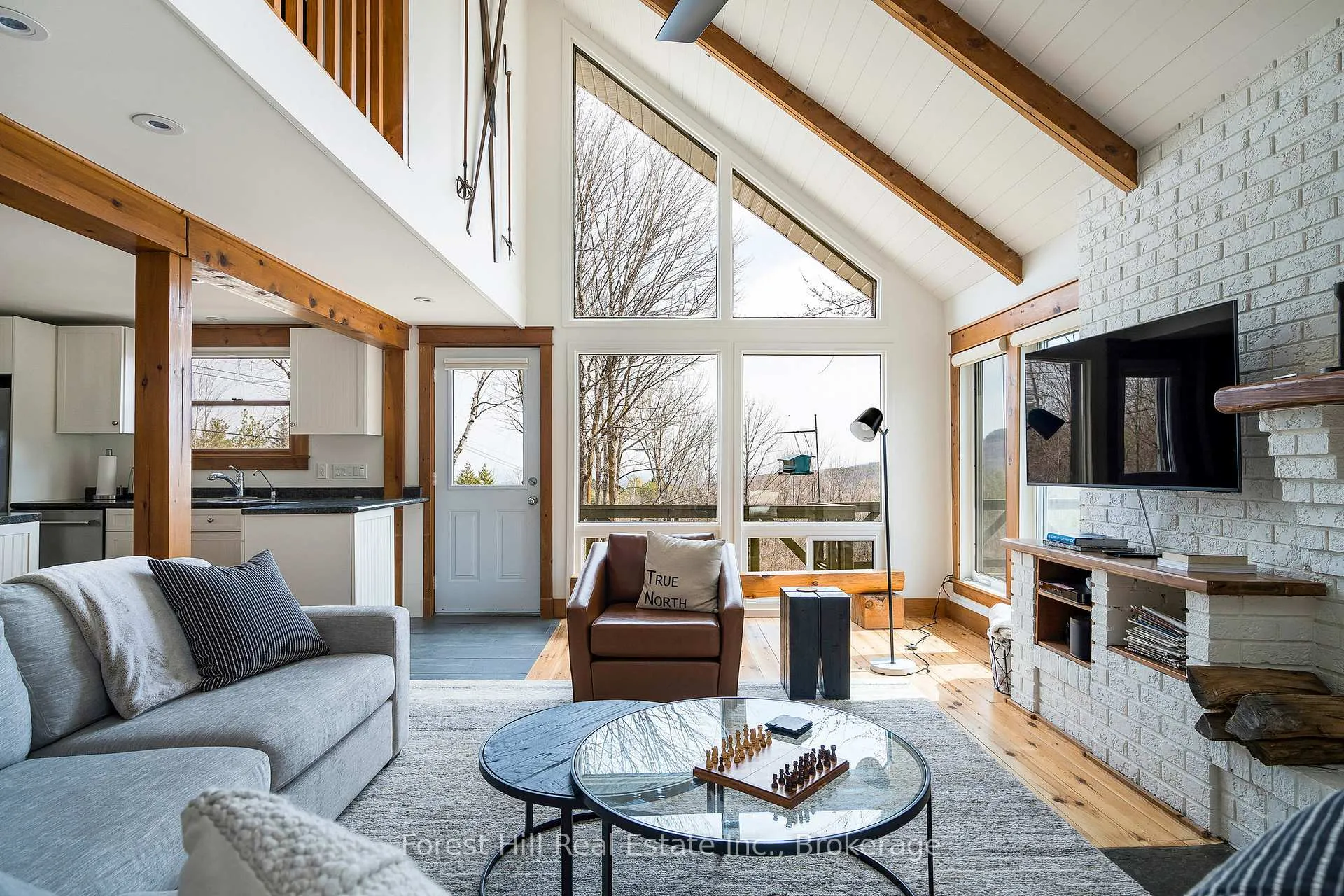 Photo 9 of 246 Northmount Crescent, Blue Mountains — HOMEH