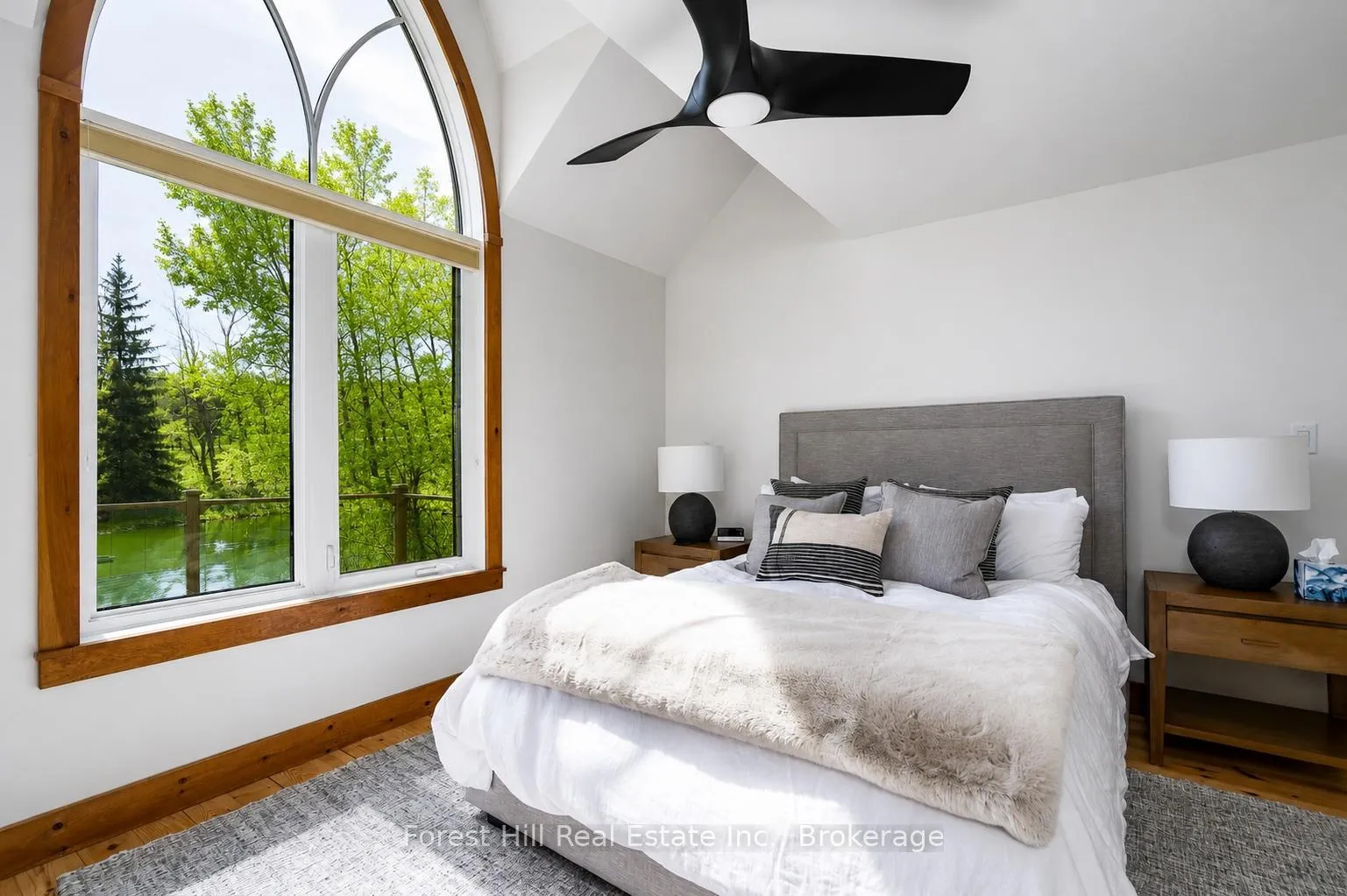 Photo 16 of 246 Northmount Crescent, Blue Mountains — HOMEH