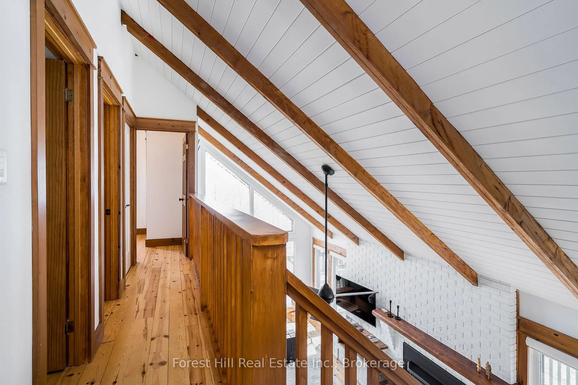 Photo 19 of 246 Northmount Crescent, Blue Mountains — HOMEH
