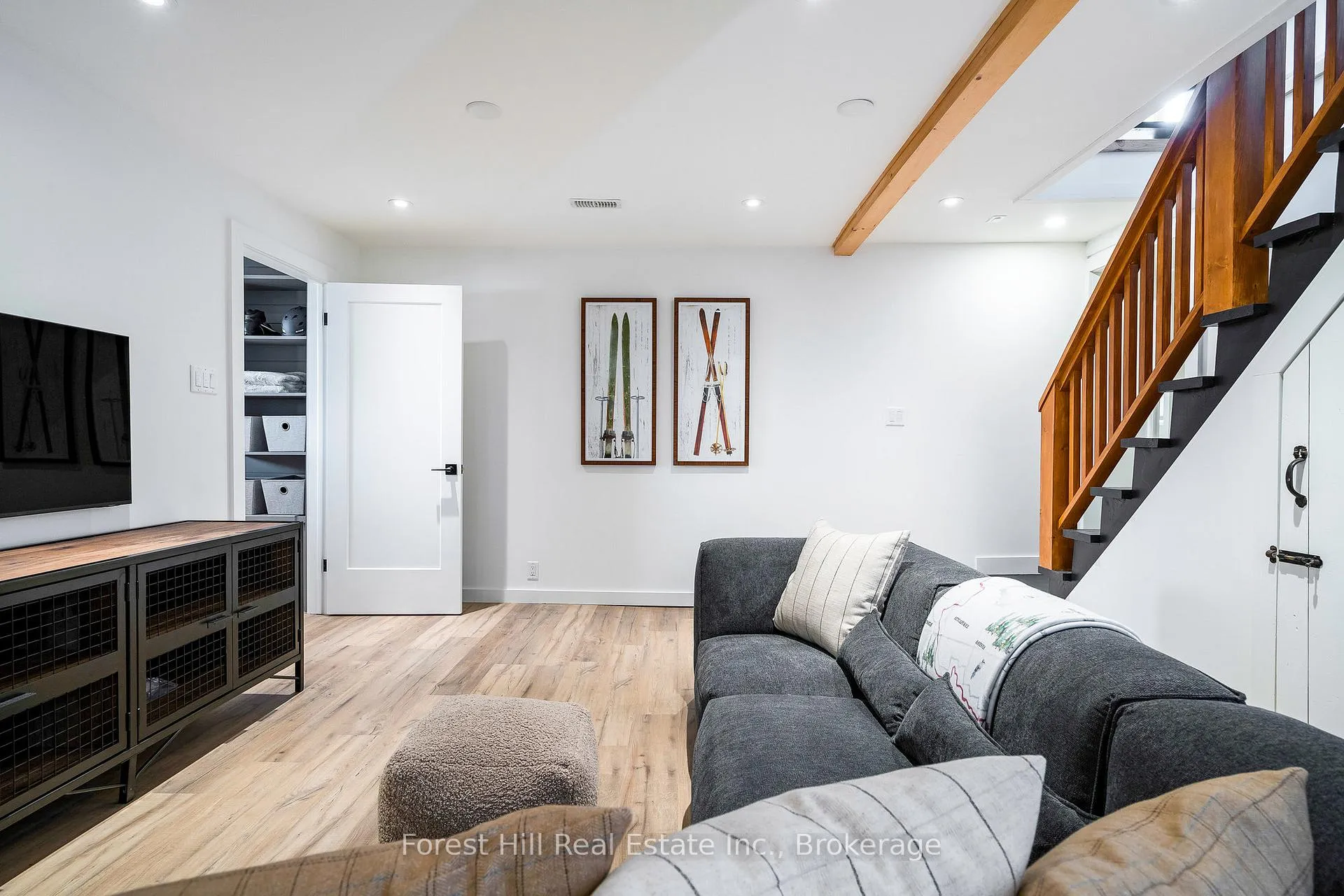 Photo 29 of 246 Northmount Crescent, Blue Mountains — HOMEH