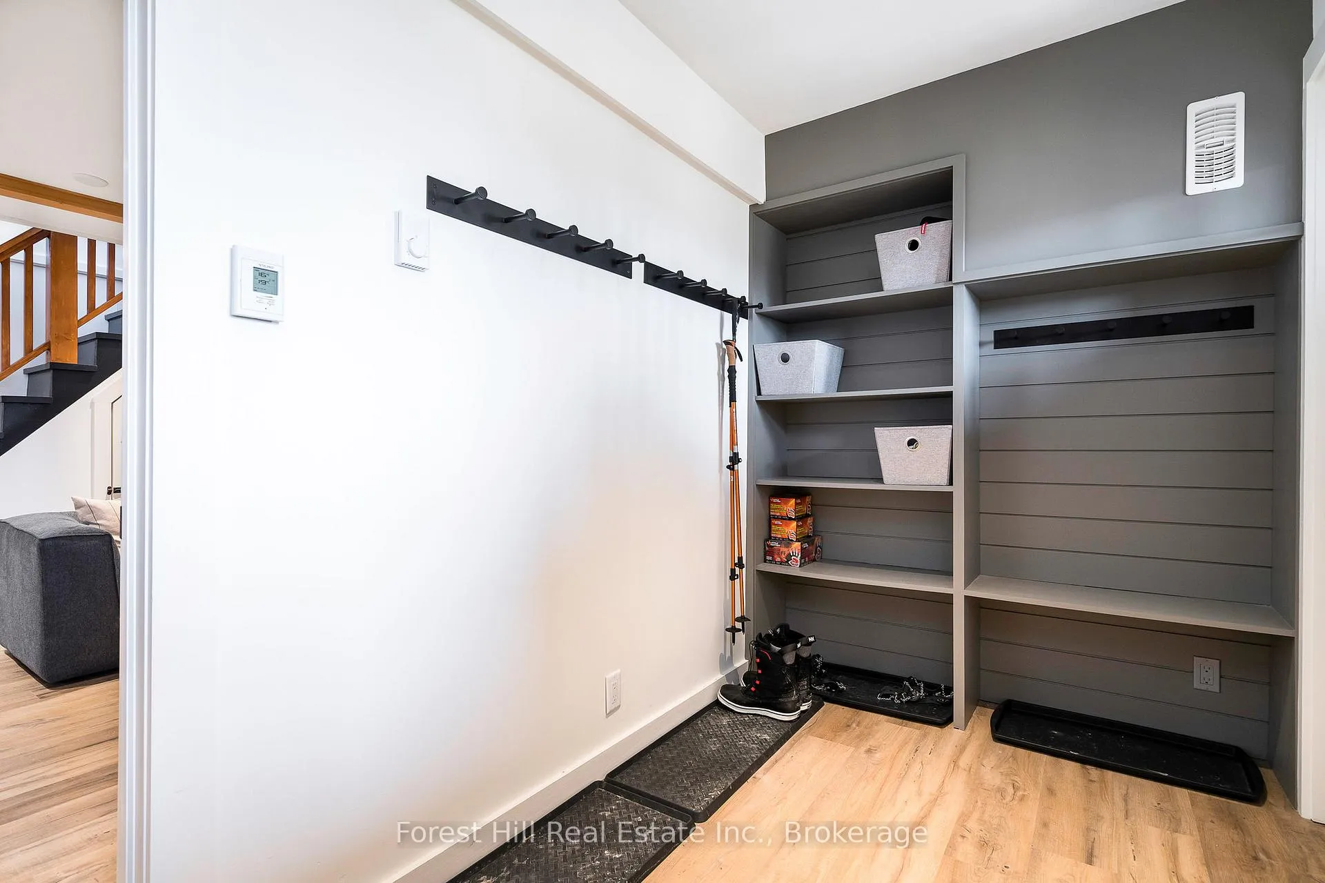 Photo 33 of 246 Northmount Crescent, Blue Mountains — HOMEH
