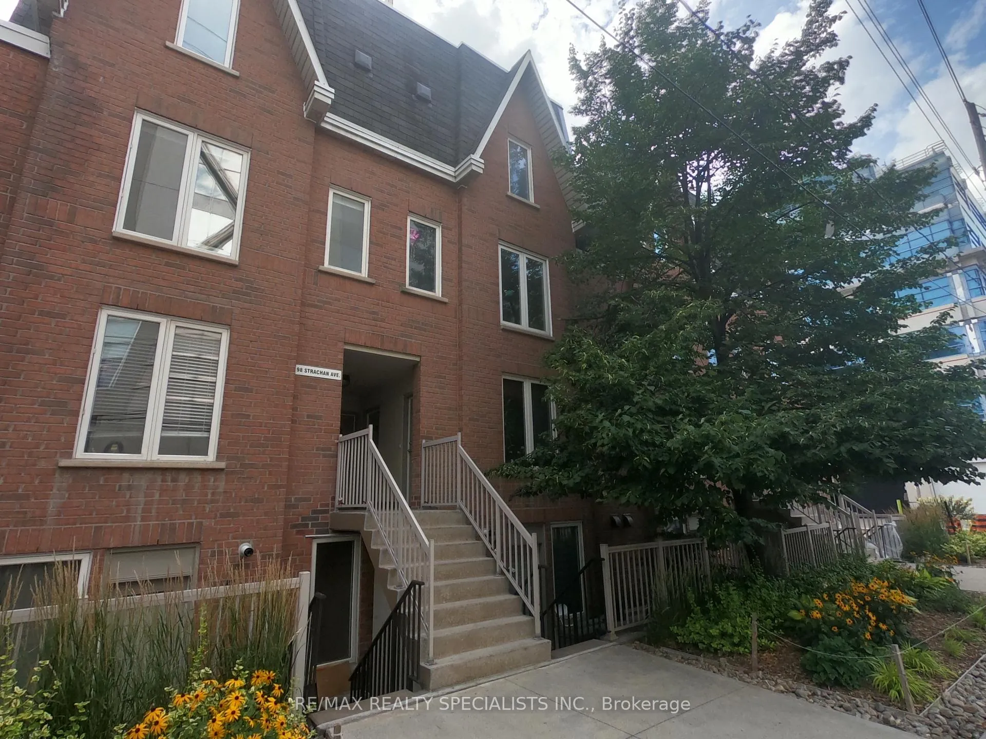 Front of Unit 611, 98 Strachan Avenue