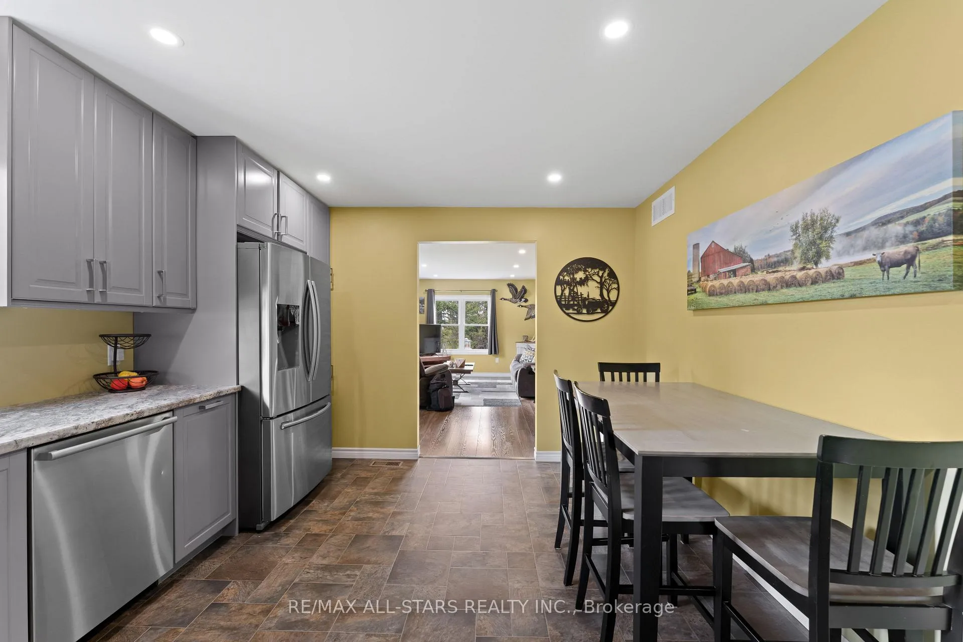 Photo 17 of 255 County Rd 30, Kawartha Lakes, Verulam — HOMEH