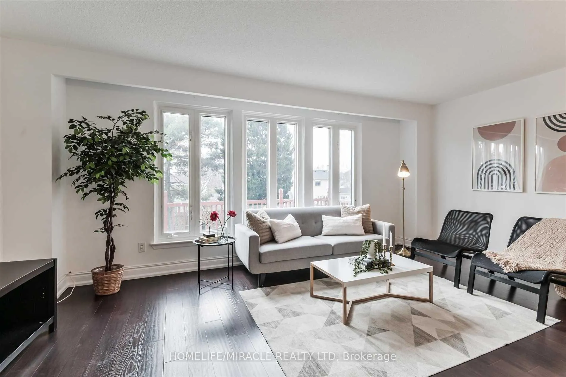Photo 10 of 37 Banner Crescent, Ajax, South West — HOMEH