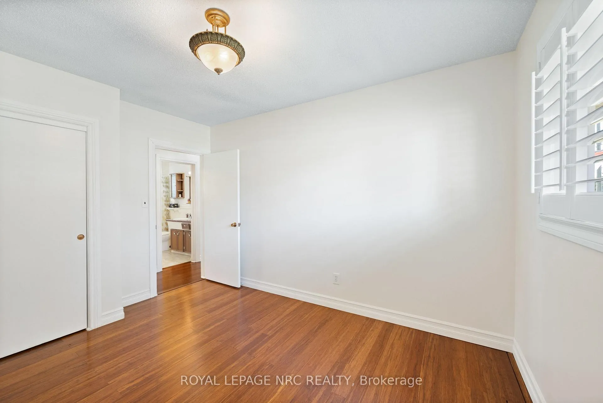 Photo 9 of 12 Glenview Avenue E, St. Catharines, Vine/Linwell — HOMEH
