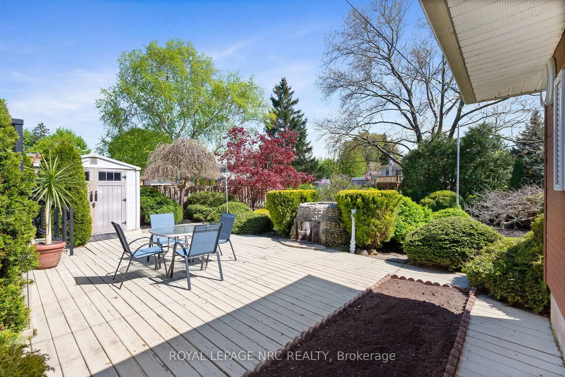 Photo 27 of 12 Glenview Avenue E, St. Catharines, Vine/Linwell — HOMEH