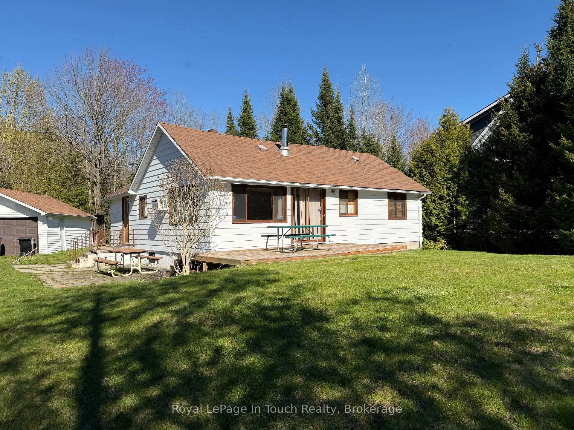 Photo 9 of 43 Winterset Avenue, Tiny, Rural Tiny — HOMEH