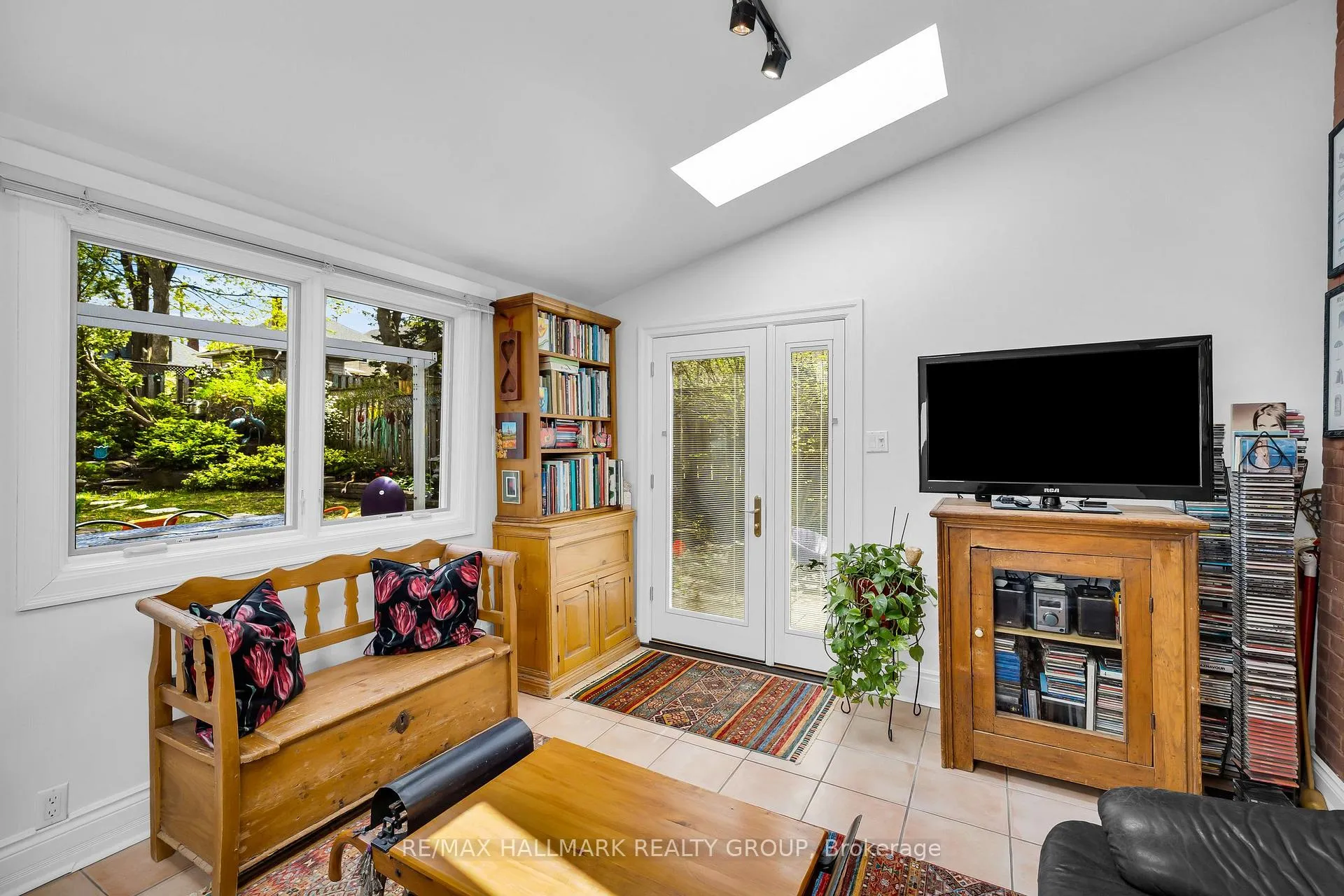 Photo 21 of 211 Russell Avenue, Ottawa, Sandy Hill — HOMEH