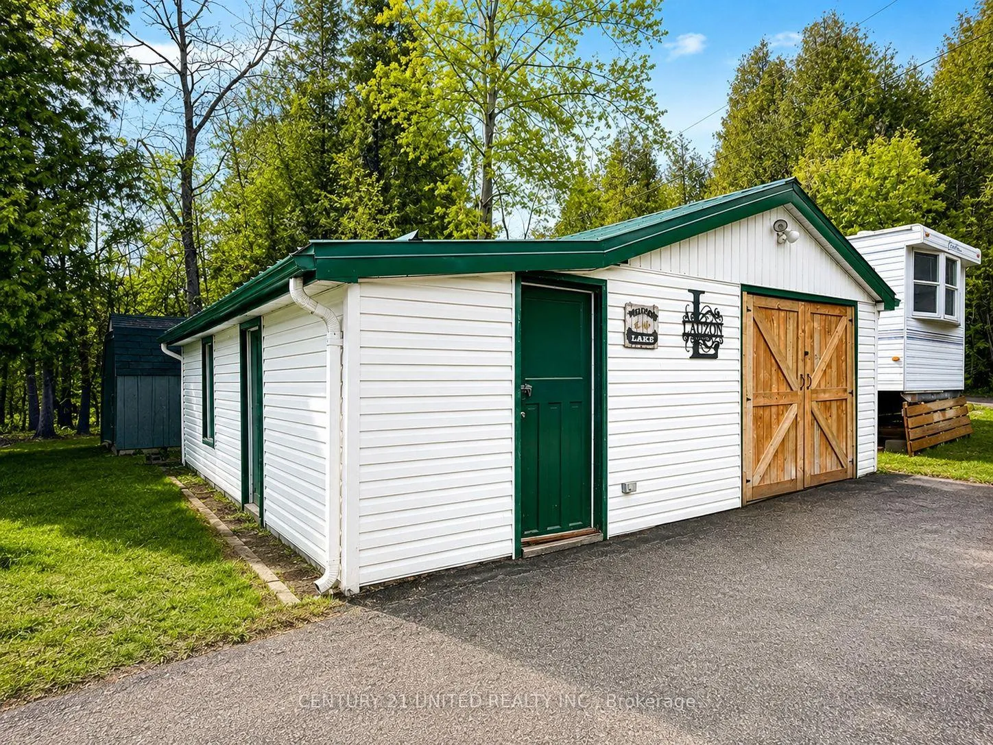 Photo 25 of 16 Evergreen Street, Kawartha Lakes, Emily — HOMEH