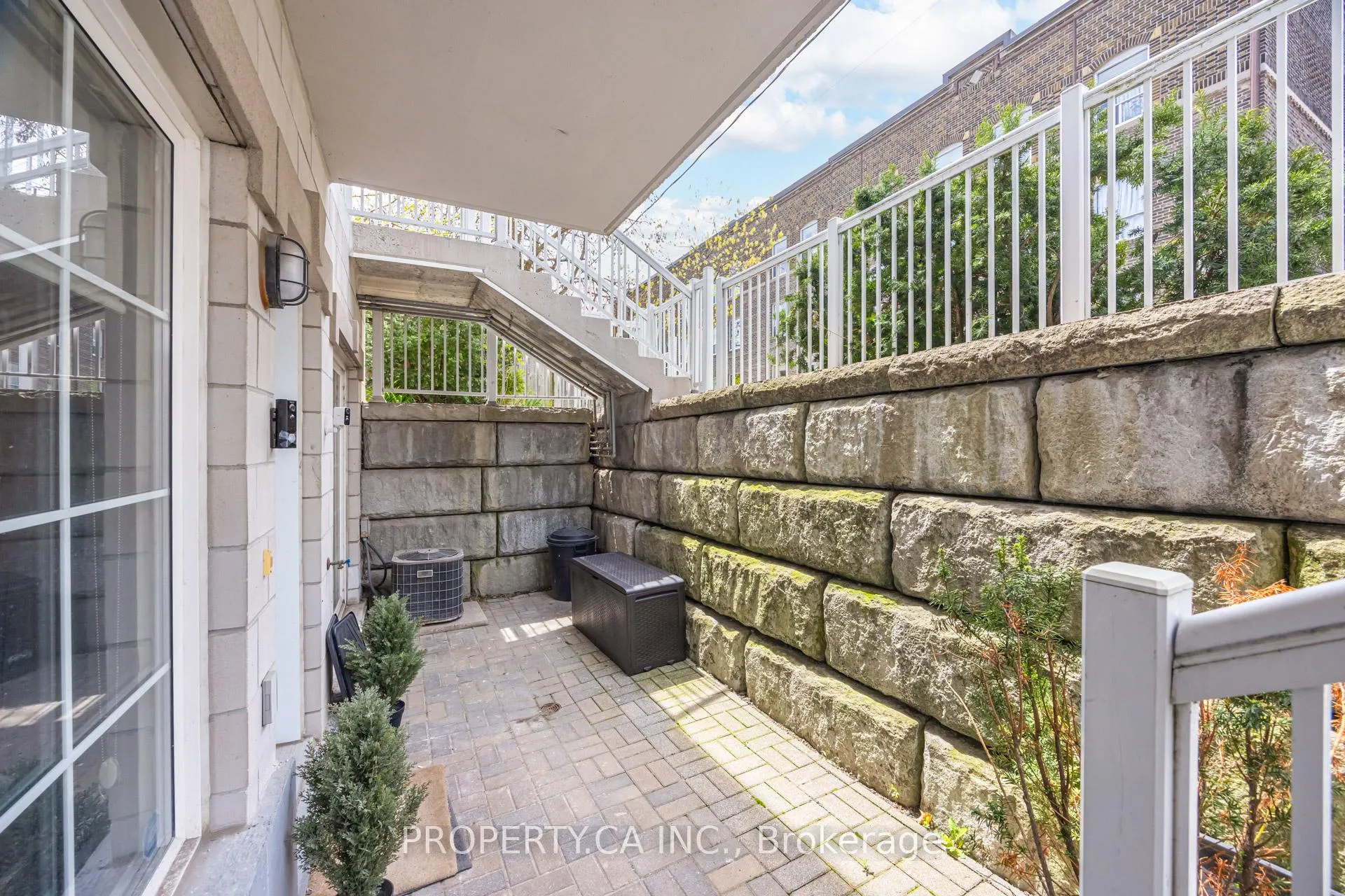 Photo 3 of Unit 111, 163 Bleecker Street, Toronto, Cabbagetown-South St. James Town — HOMEH