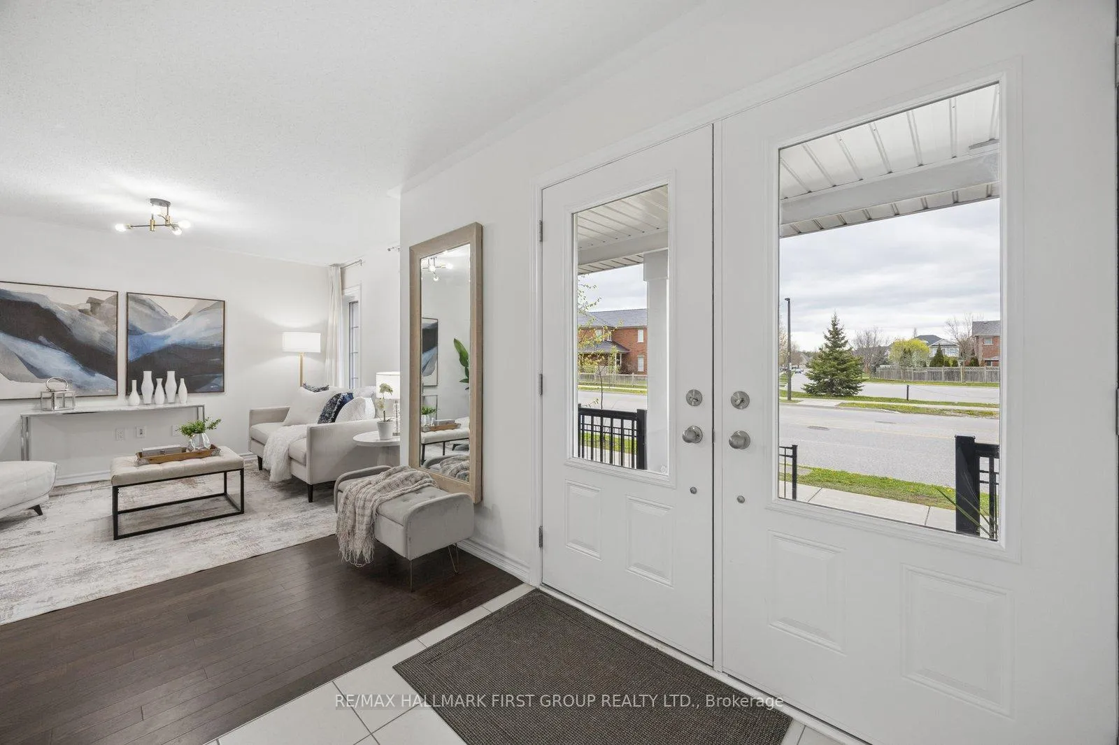 Photo 4 of 50 Westbury Way, Whitby, Brooklin — HOMEH